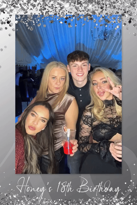 Honey's 18th Birthday | View more photos from the event at gallery.liverpoolselfiemirror.co.uk/u/LiverpoolSelfieMirror/Honeys-18th-Birthday