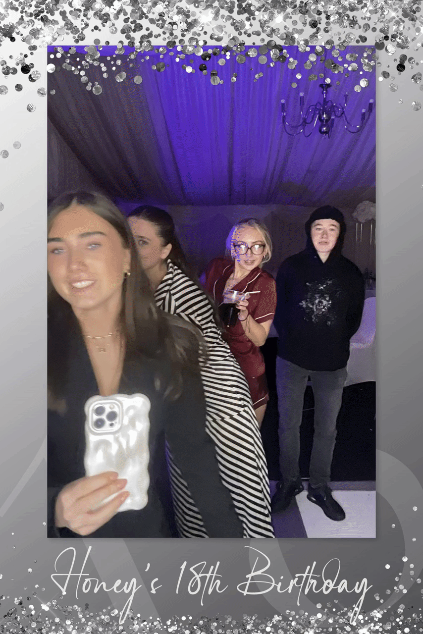 Honey's 18th Birthday | View more photos from the event at gallery.liverpoolselfiemirror.co.uk/u/LiverpoolSelfieMirror/Honeys-18th-Birthday