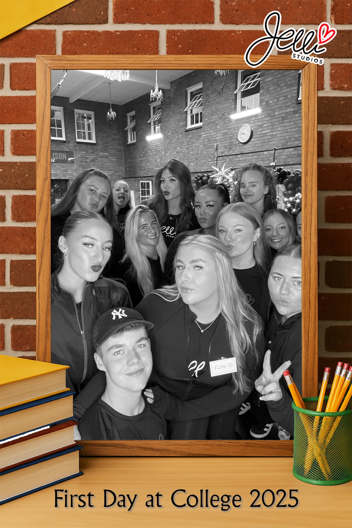 Jelli Studios First Day of College 2025 | View more photos from the event at gallery.liverpoolselfiemirror.co.uk/u/LiverpoolSelfieMirror/Jelli-Studios-First-Day-of-College-2025