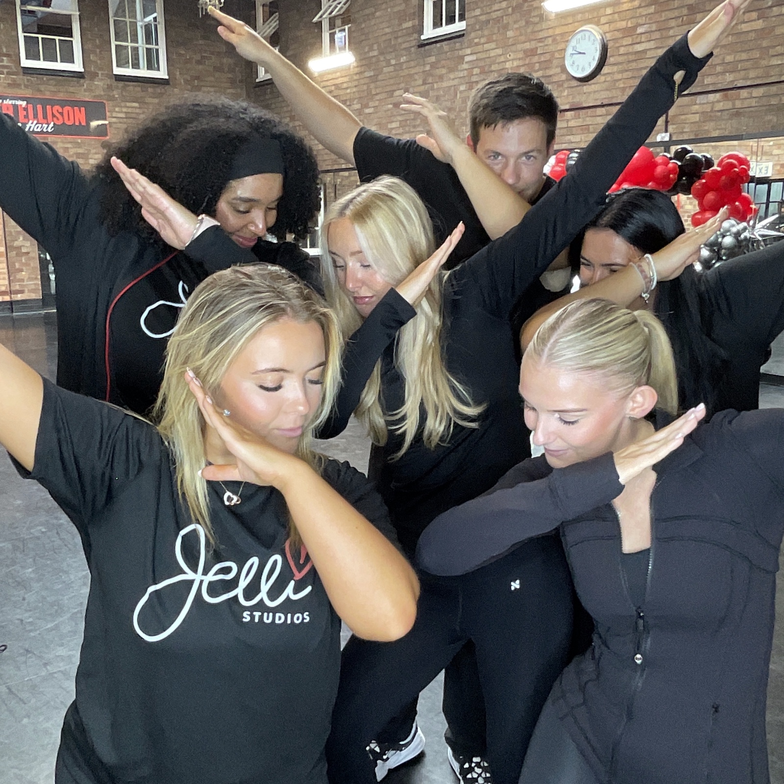 Jelli Studios First Day of College 2025 | View more photos from the event at gallery.liverpoolselfiemirror.co.uk/u/LiverpoolSelfieMirror/Jelli-Studios-First-Day-of-College-2025
