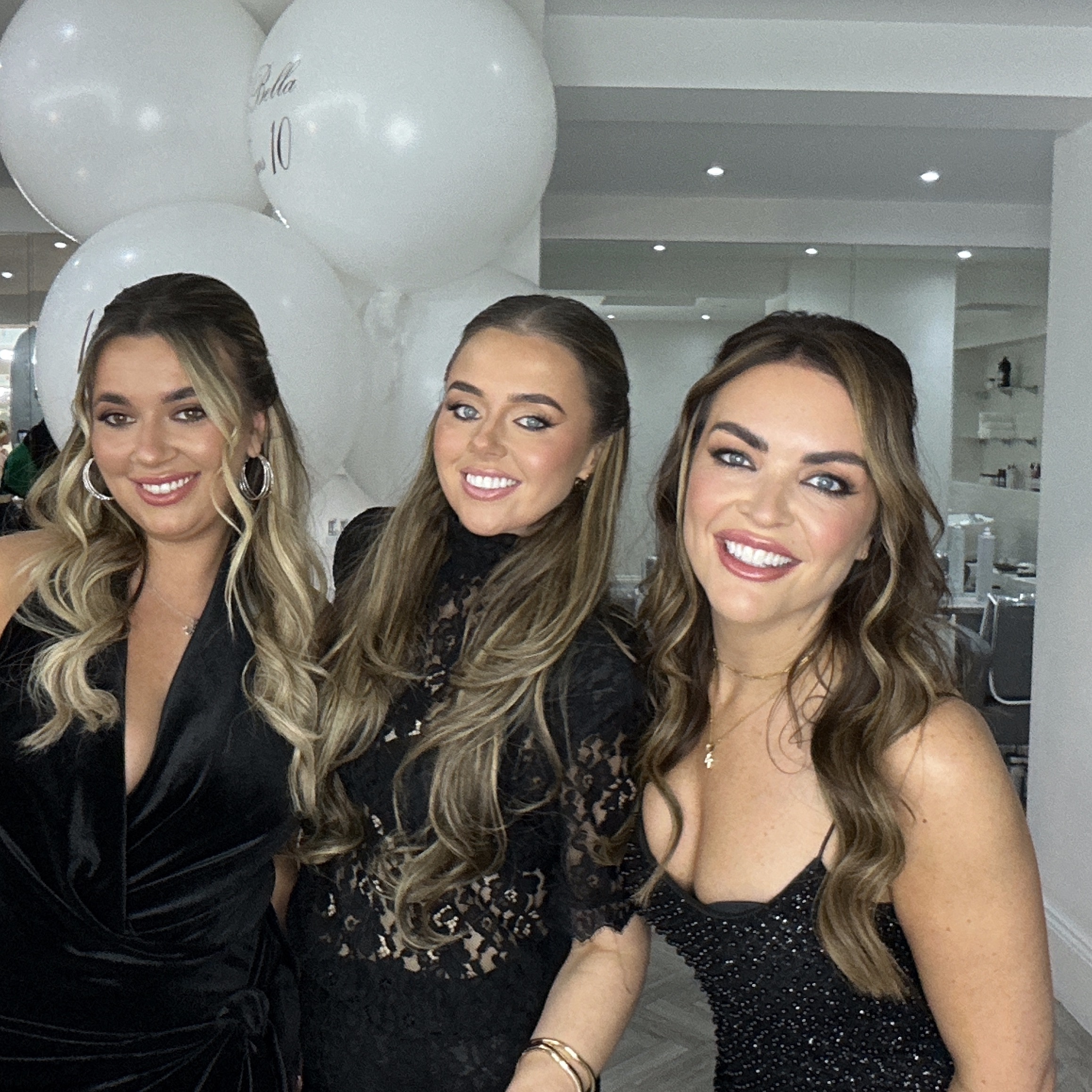 La Bella Turns 10 | View more photos from the event at gallery.liverpoolselfiemirror.co.uk/u/LiverpoolSelfieMirror/La-Bella-Turns-10