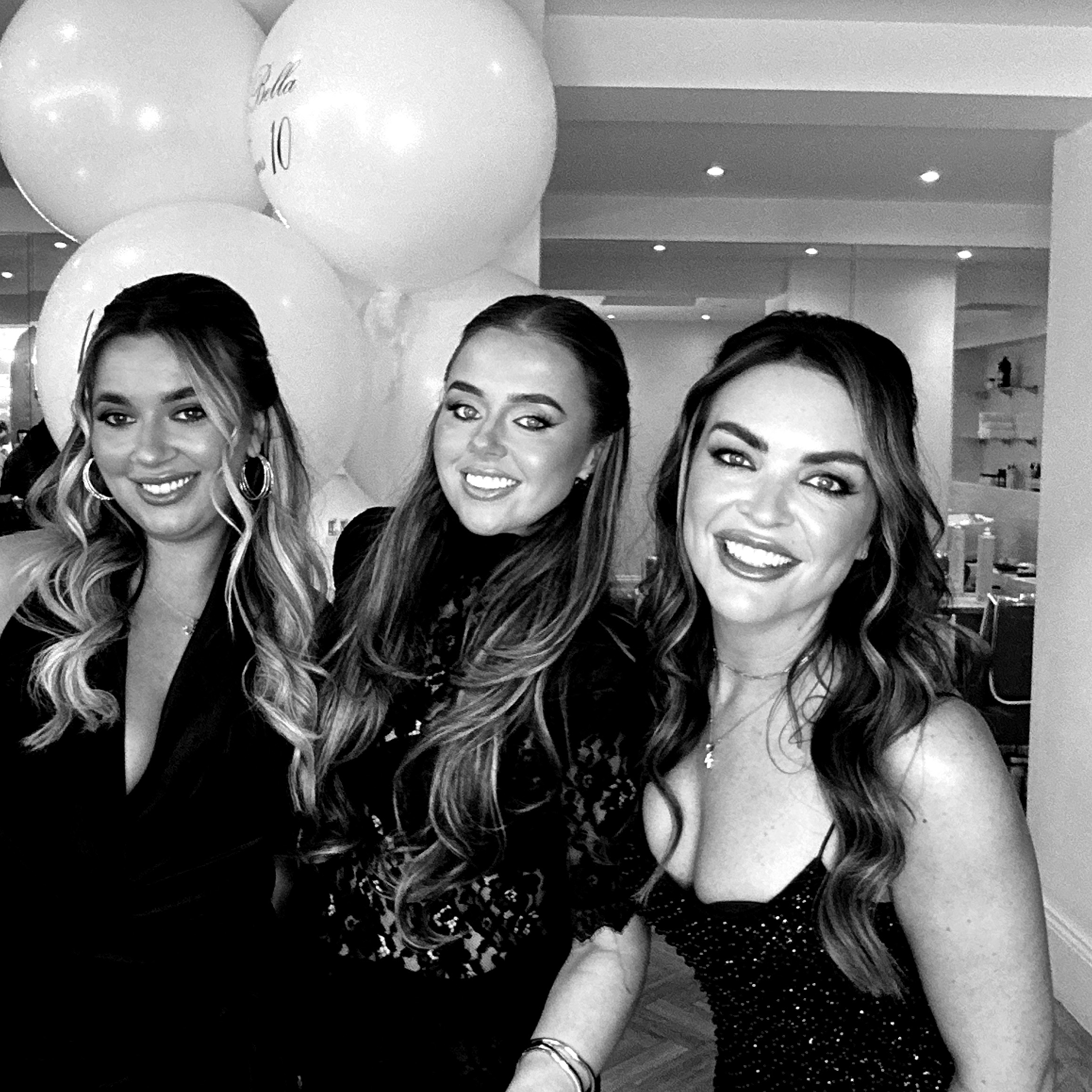 La Bella Turns 10 | View more photos from the event at gallery.liverpoolselfiemirror.co.uk/u/LiverpoolSelfieMirror/La-Bella-Turns-10