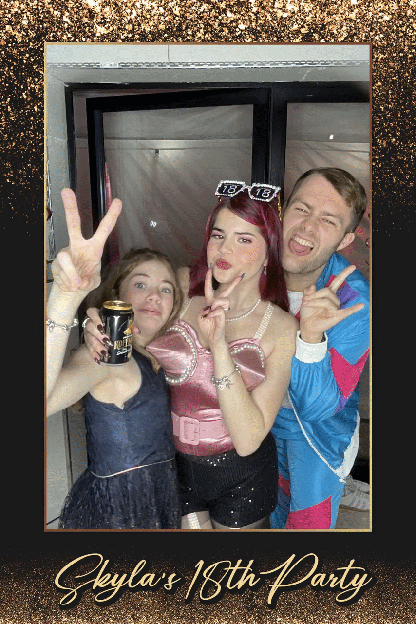 Skyla's 18th Birthday | View more photos from the event at gallery.liverpoolselfiemirror.co.uk/u/LiverpoolSelfieMirror/Skylas-18th-Birthday