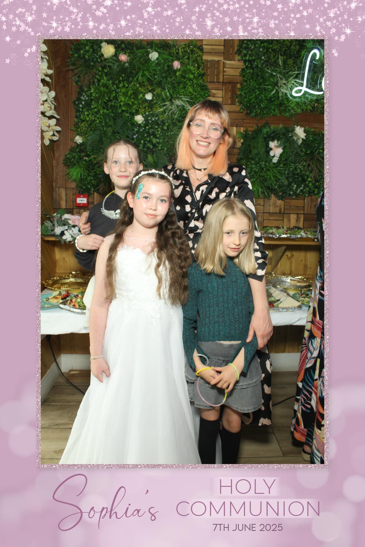 Sophia's 1st Holy Communion | View more photos from the event at gallery.liverpoolselfiemirror.co.uk/u/LiverpoolSelfieMirror/Sophias-1st-Holy-Communion