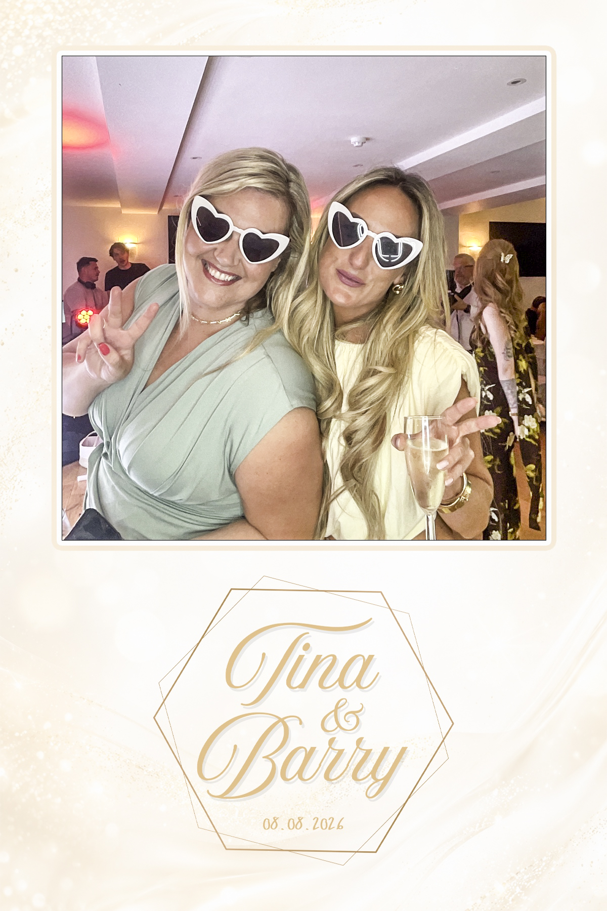 Barry & Tina's Wedding | View more photos from the event at gallery.liverpoolselfiemirror.co.uk/u/LiverpoolSelfieMirror/Barry-Tinas-Wedding