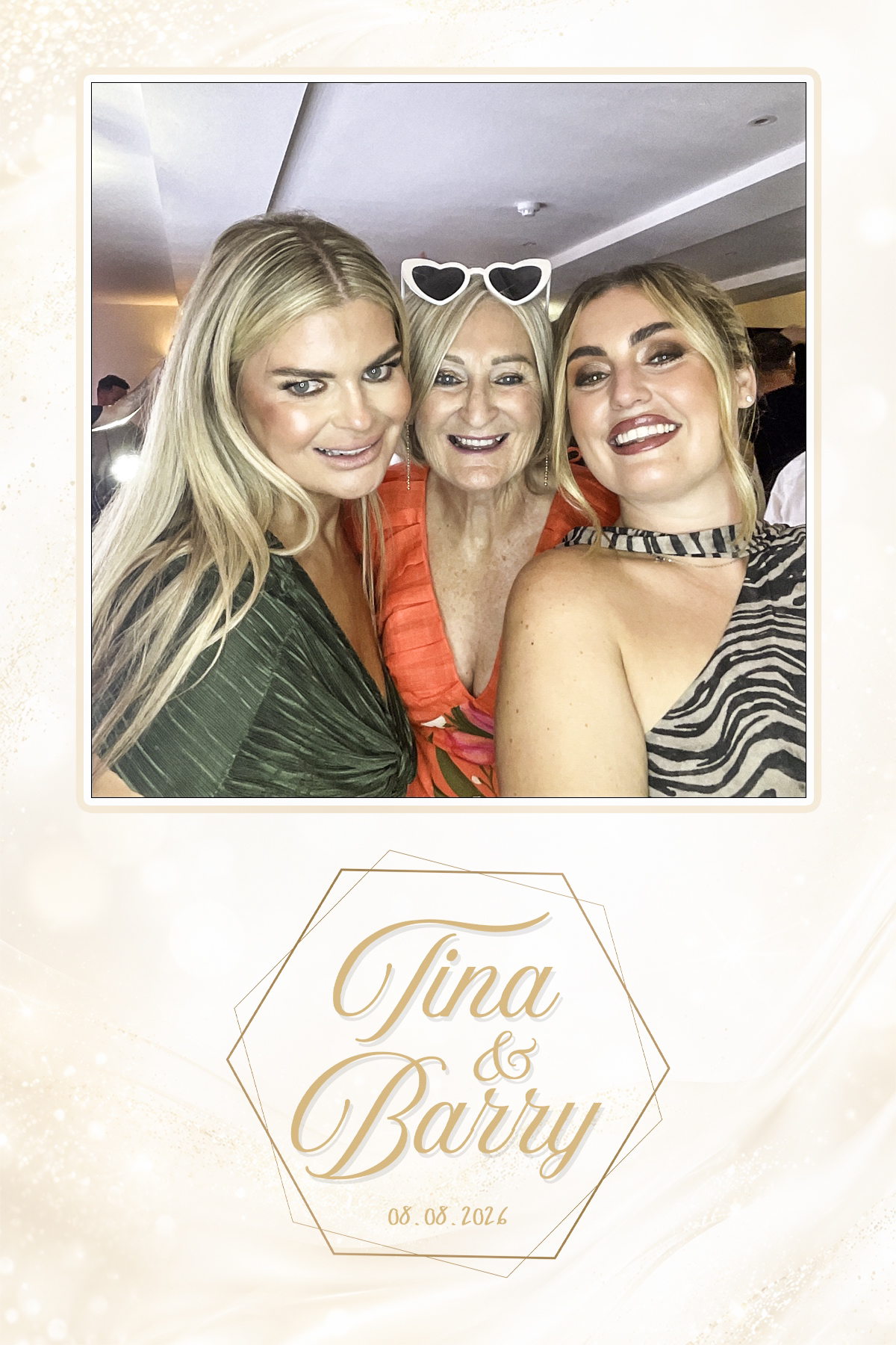 Barry & Tina's Wedding | View more photos from the event at gallery.liverpoolselfiemirror.co.uk/u/LiverpoolSelfieMirror/Barry-Tinas-Wedding