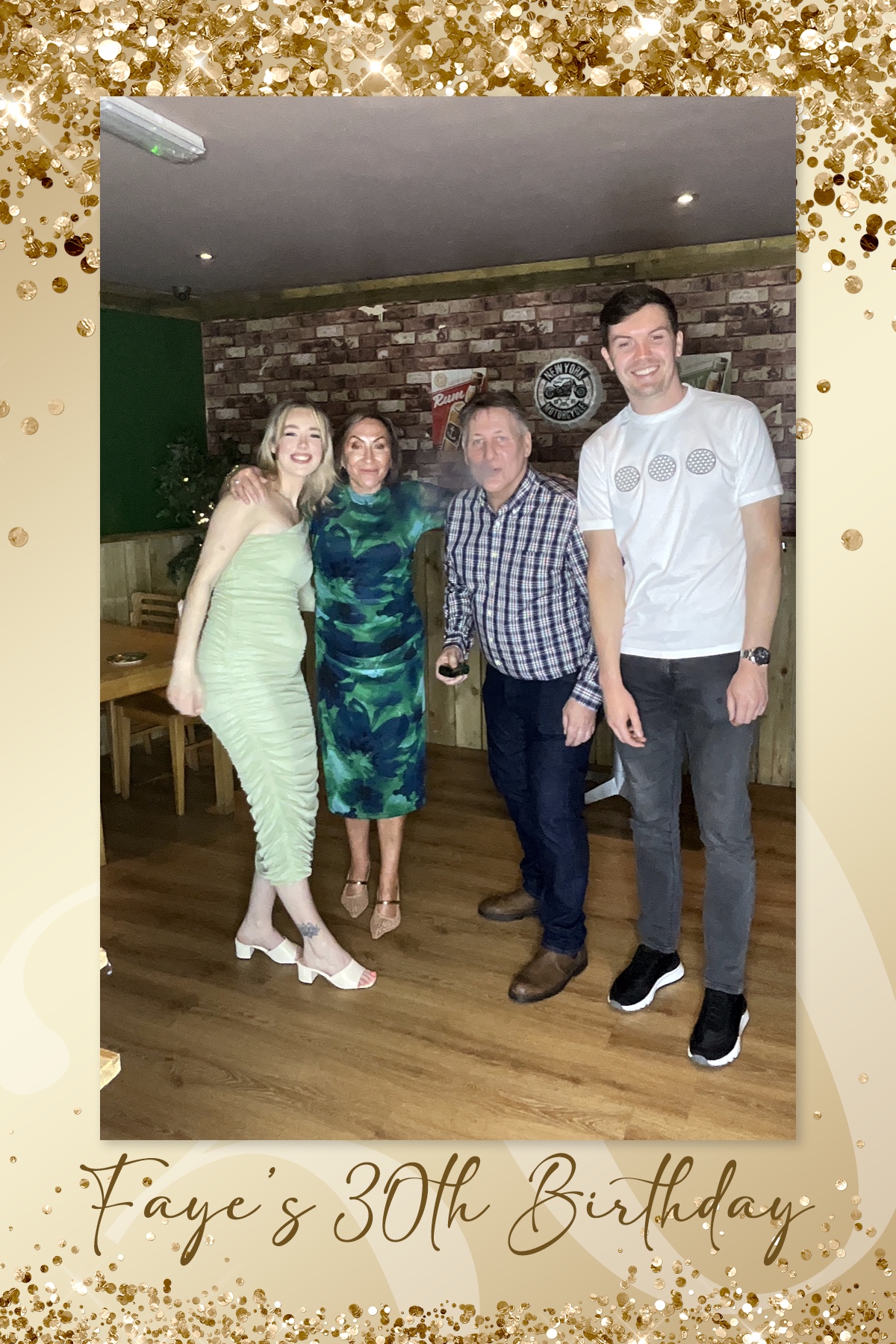 Faye's 30th Birthday | View more photos from the event at gallery.liverpoolselfiemirror.co.uk/u/LiverpoolSelfieMirror/Fayes-30th-Birthday