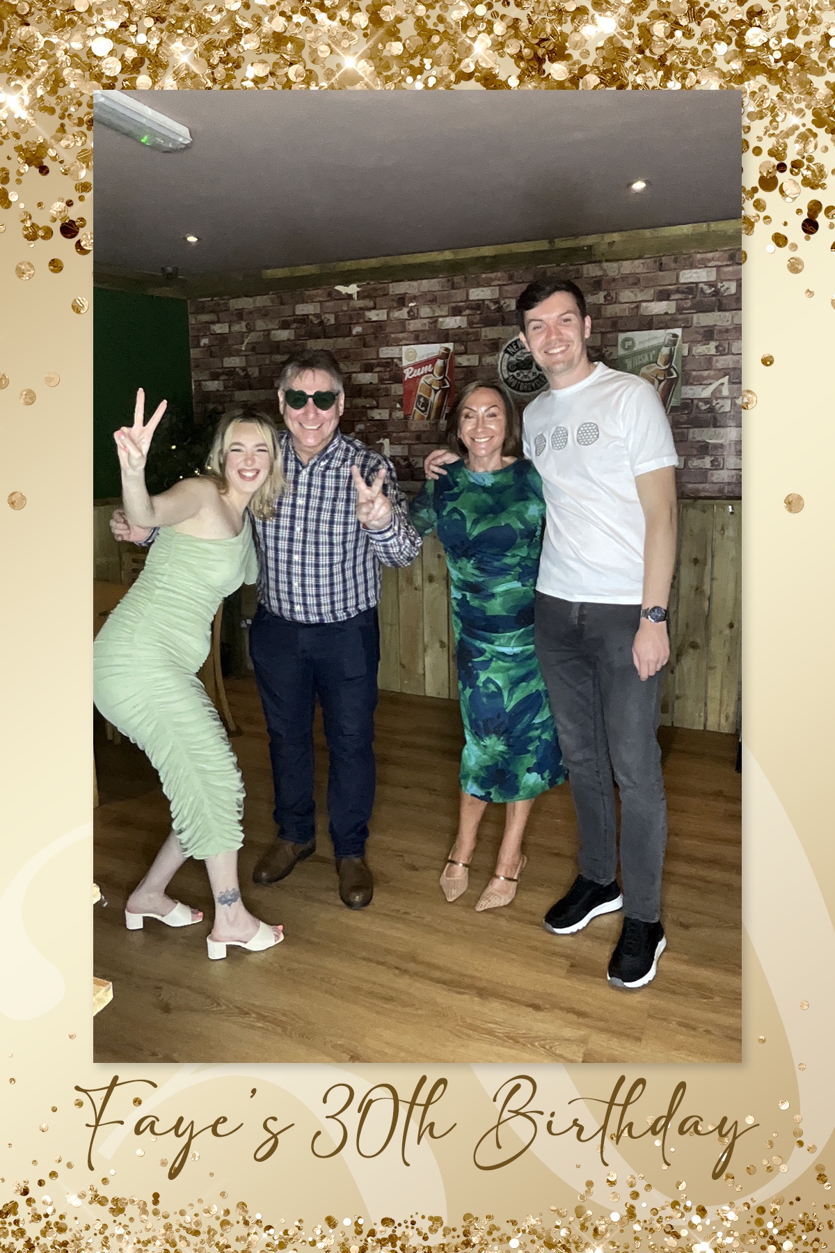 Faye's 30th Birthday | View more photos from the event at gallery.liverpoolselfiemirror.co.uk/u/LiverpoolSelfieMirror/Fayes-30th-Birthday