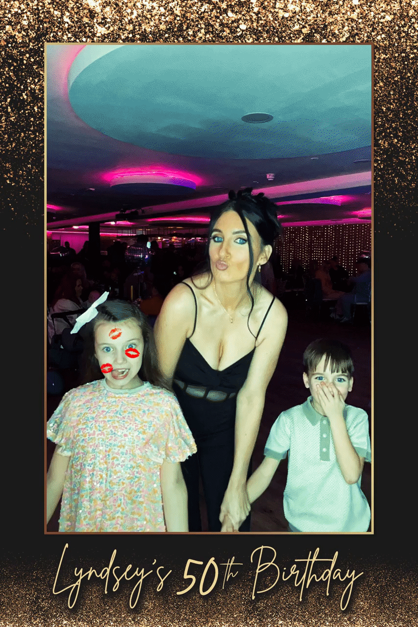 Lyndsey's 50th Birthday | View more photos from the event at gallery.liverpoolselfiemirror.co.uk/u/LiverpoolSelfieMirror/Lyndseys-50th-Birthday