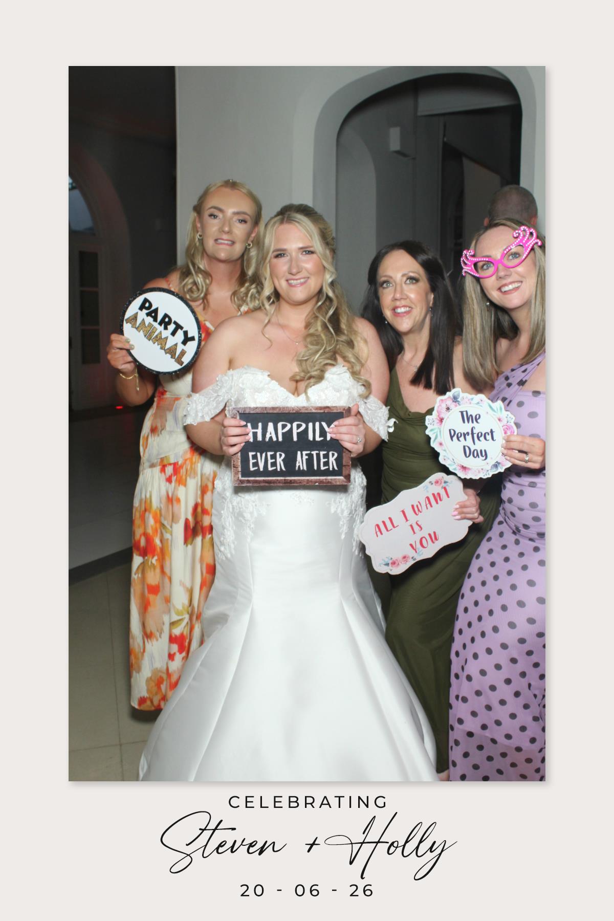 Steven & Holly's Wedding | View more photos from the event at gallery.liverpoolselfiemirror.co.uk/u/LiverpoolSelfieMirror/Steven-Hollys-Wedding