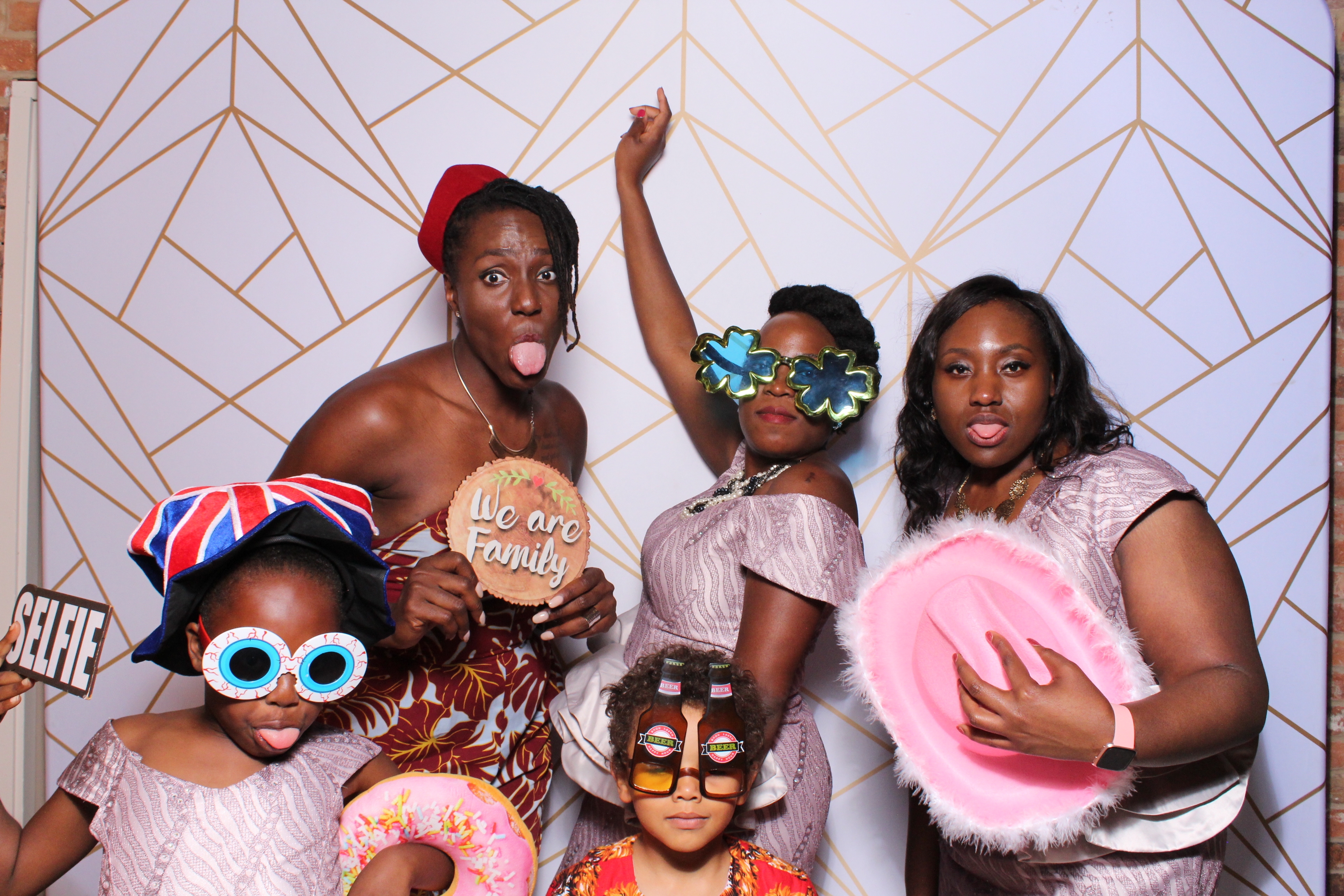 Chinazom & Aprils Wedding  | View more photos from the event at gallery.magicimages.uk/u/MagicImages/Chinazom-Aprils-Wedding
