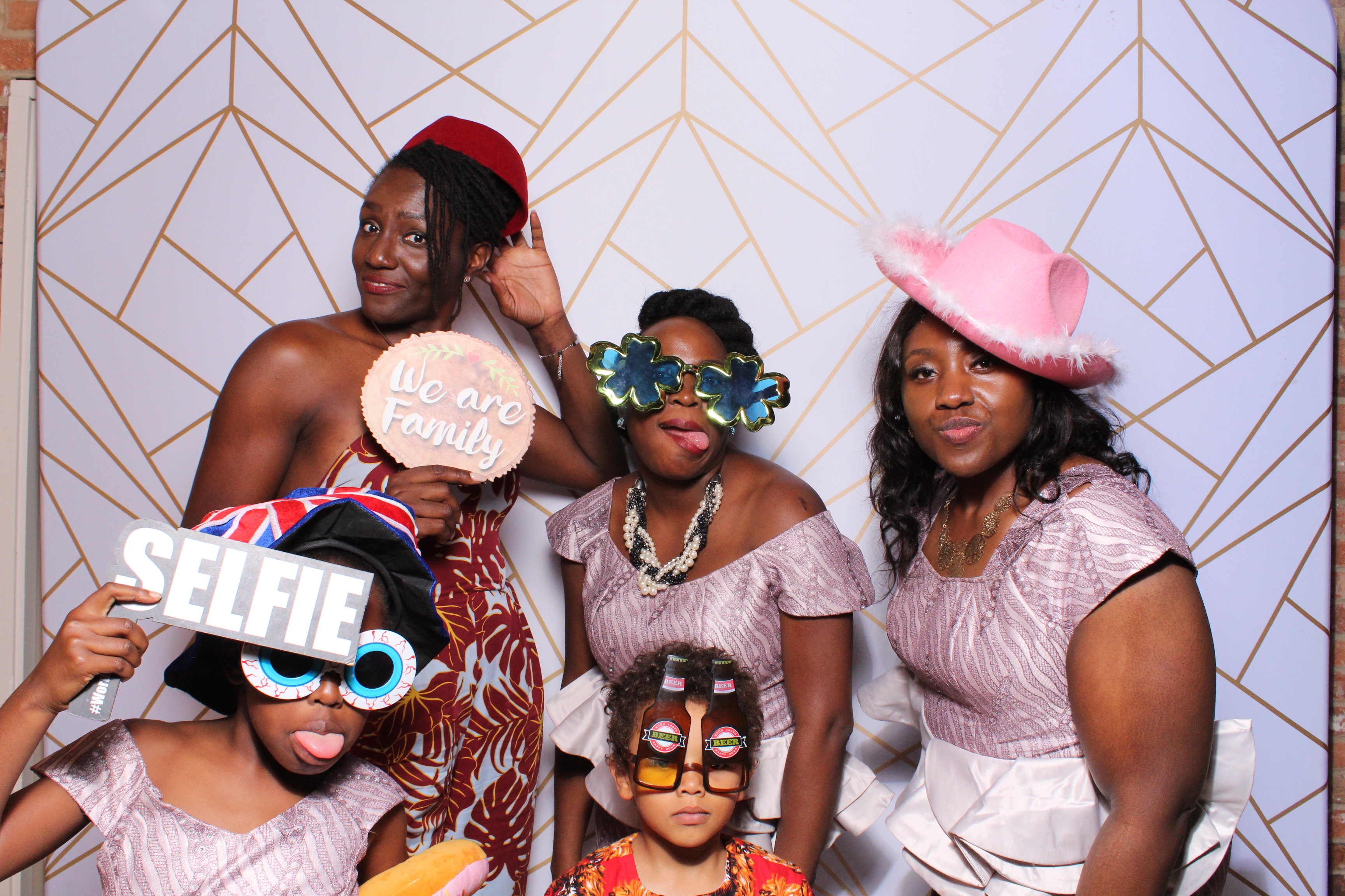 Chinazom & Aprils Wedding  | View more photos from the event at gallery.magicimages.uk/u/MagicImages/Chinazom-Aprils-Wedding