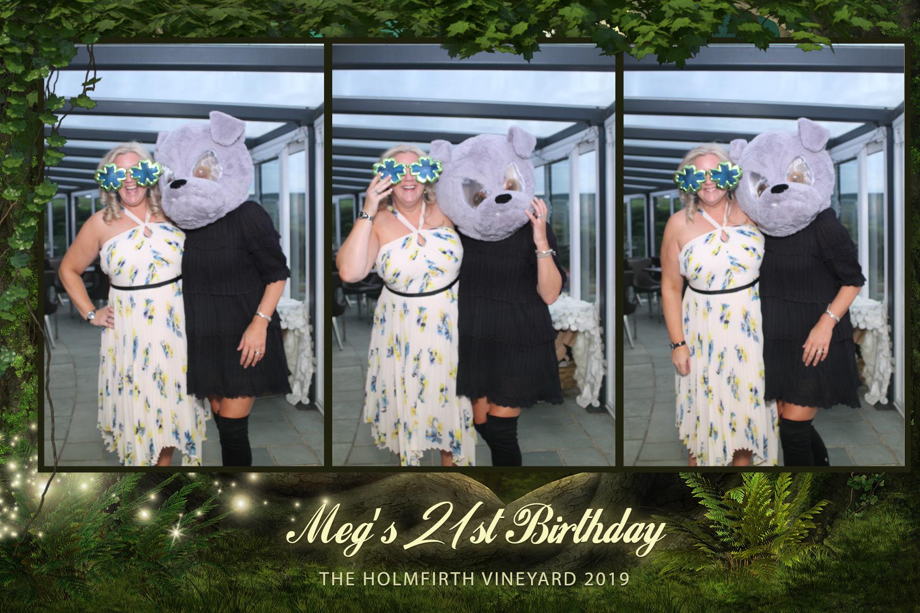 Meg's 21st birthday party  | View more photos from the event at gallery.magicimages.uk/u/MagicImages/Megs-21st-birthday-party