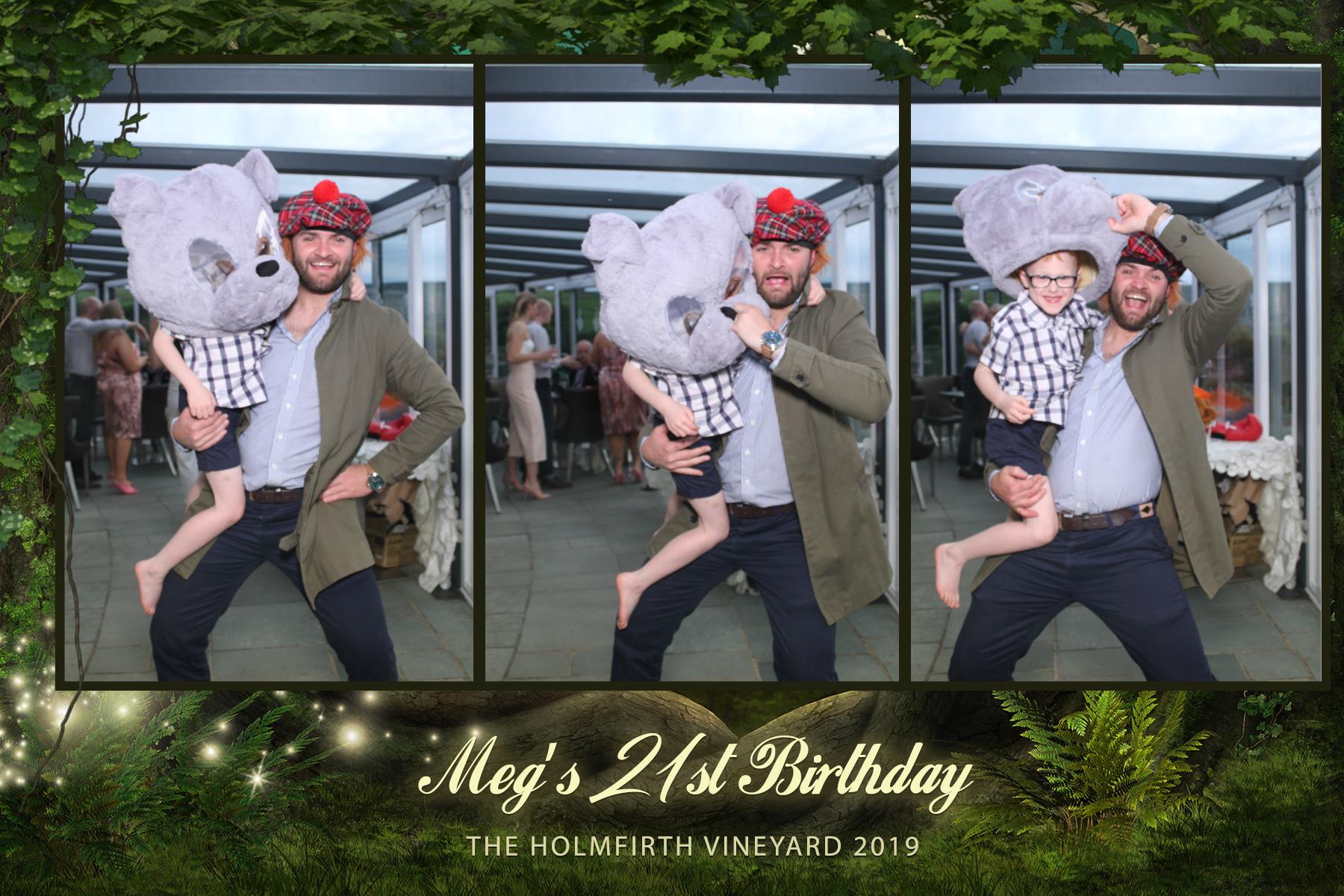 Meg's 21st birthday party  | View more photos from the event at gallery.magicimages.uk/u/MagicImages/Megs-21st-birthday-party
