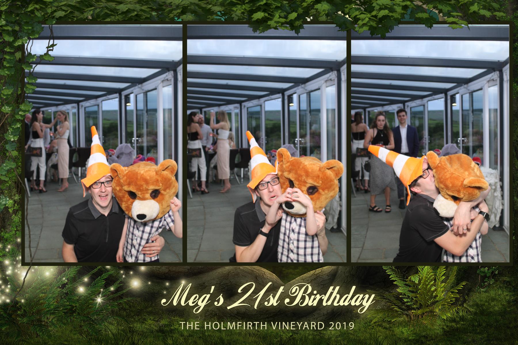 Meg's 21st birthday party  | View more photos from the event at gallery.magicimages.uk/u/MagicImages/Megs-21st-birthday-party
