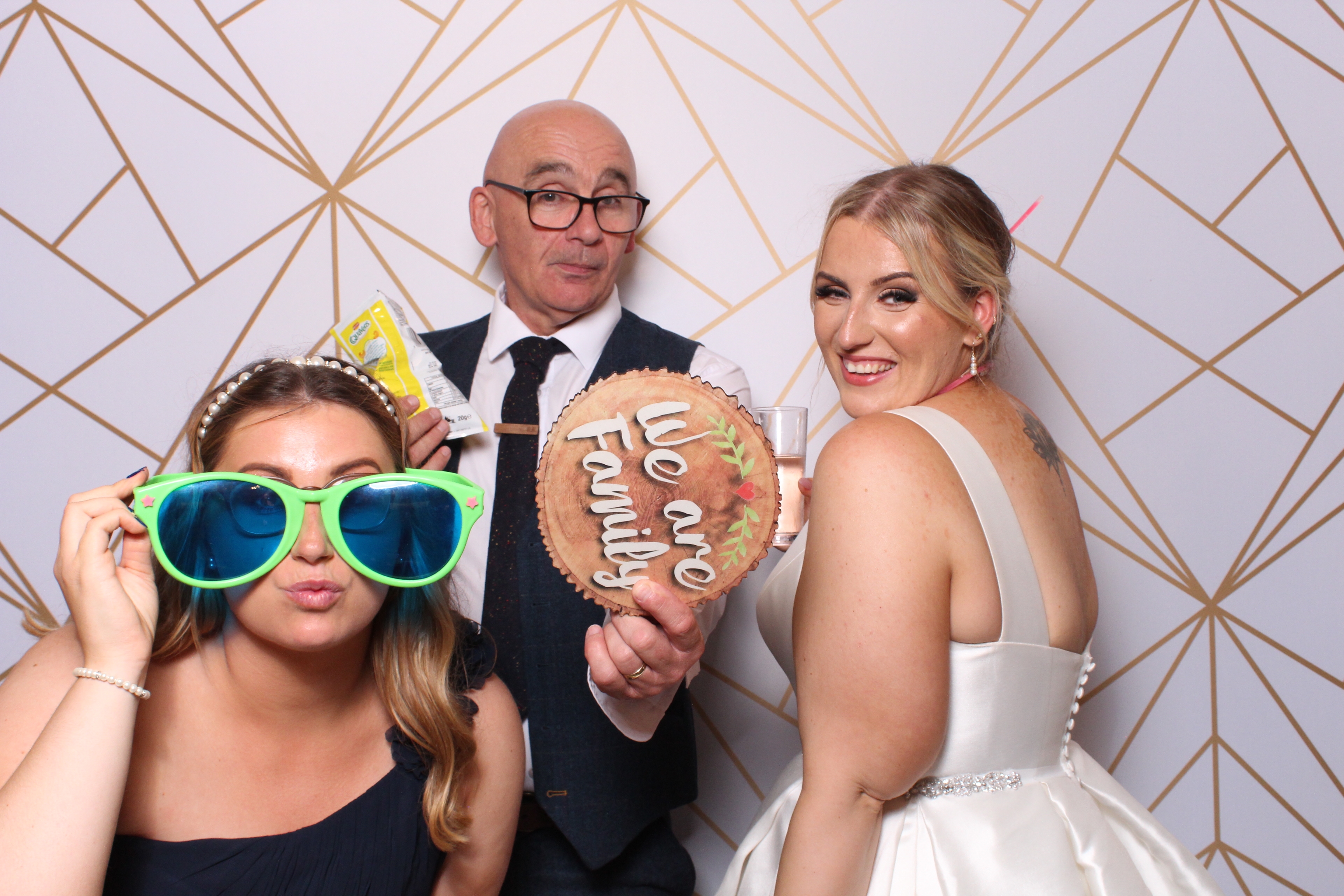 Alex & Meg  | View more photos from the event at gallery.magicimages.uk/u/MagicImages/Alex-Meg