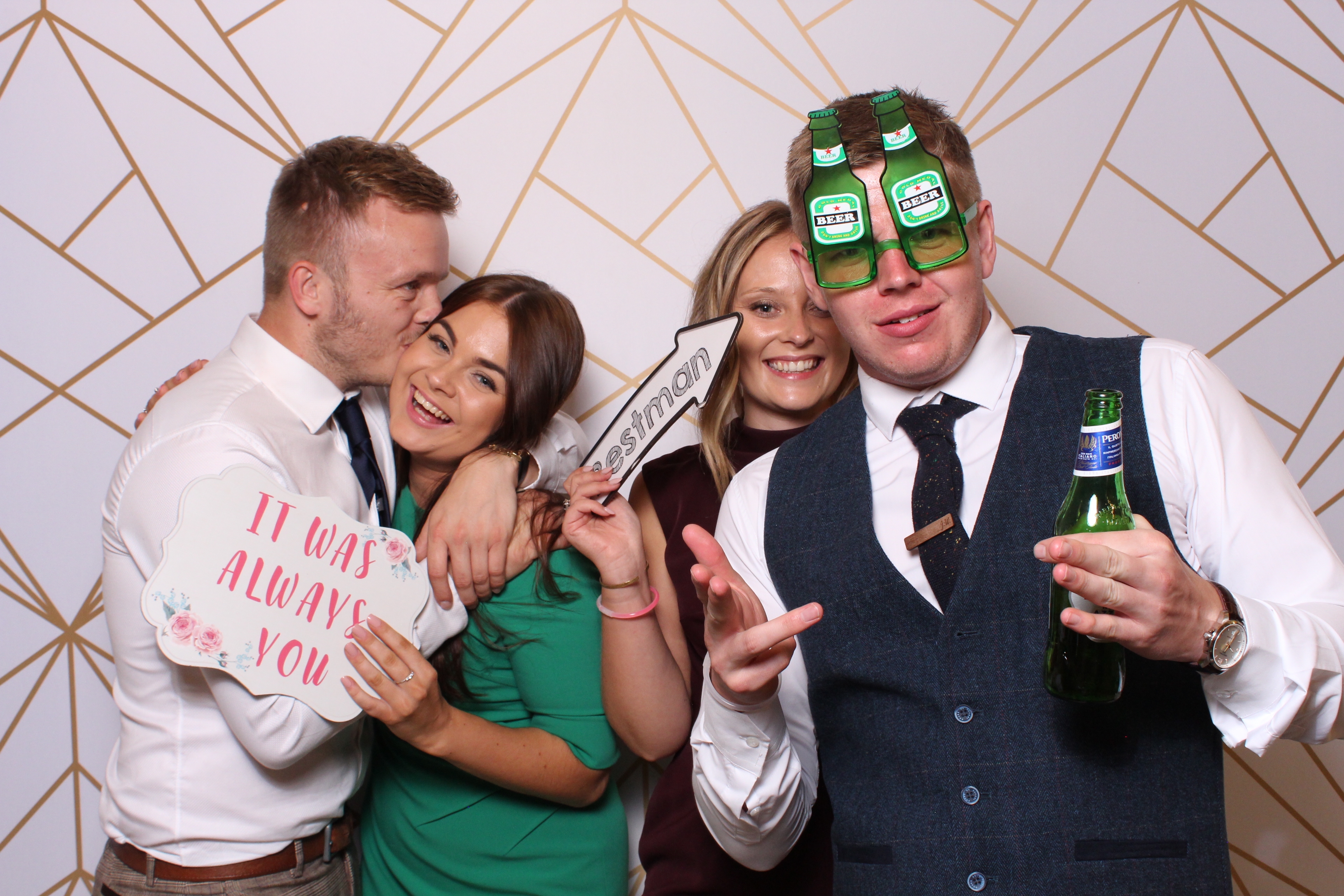 Alex & Meg  | View more photos from the event at gallery.magicimages.uk/u/MagicImages/Alex-Meg