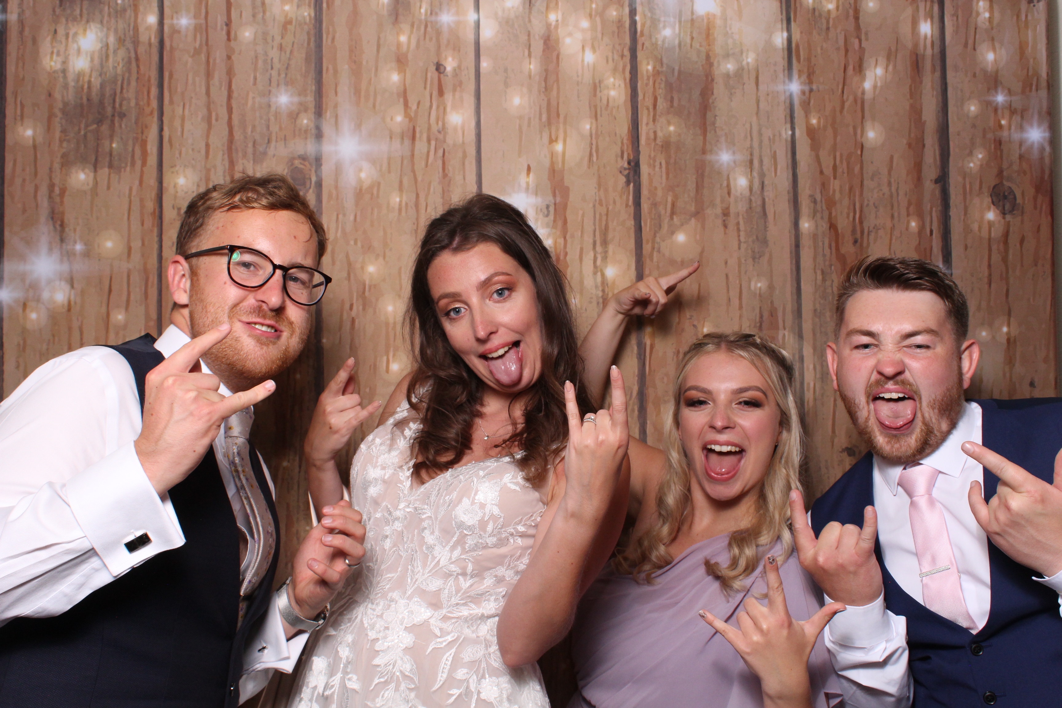 Beth & Robert's Wedding  | View more photos from the event at gallery.magicimages.uk/u/MagicImages/Beth-Roberts-Wedding