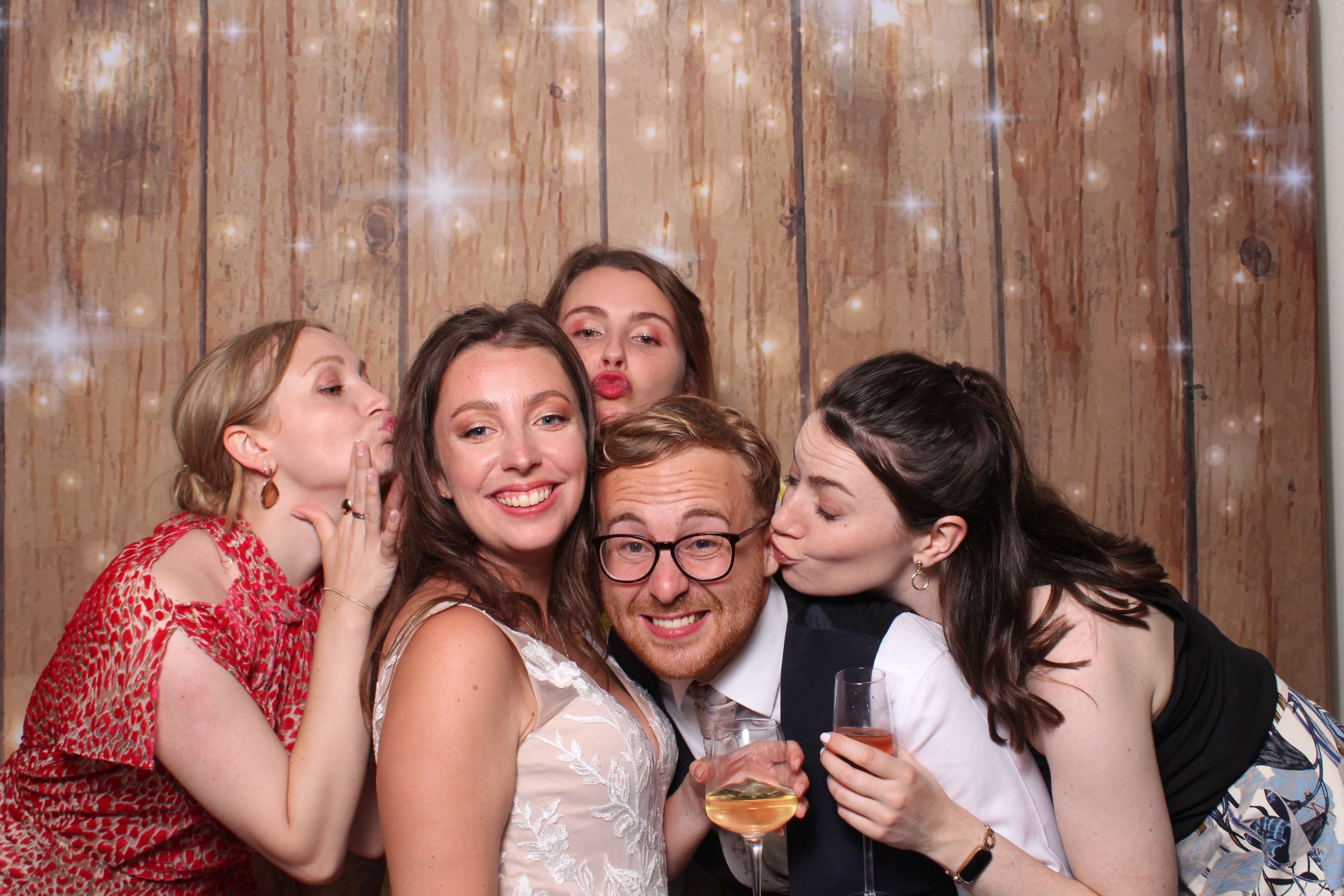 Beth & Robert's Wedding  | View more photos from the event at gallery.magicimages.uk/u/MagicImages/Beth-Roberts-Wedding