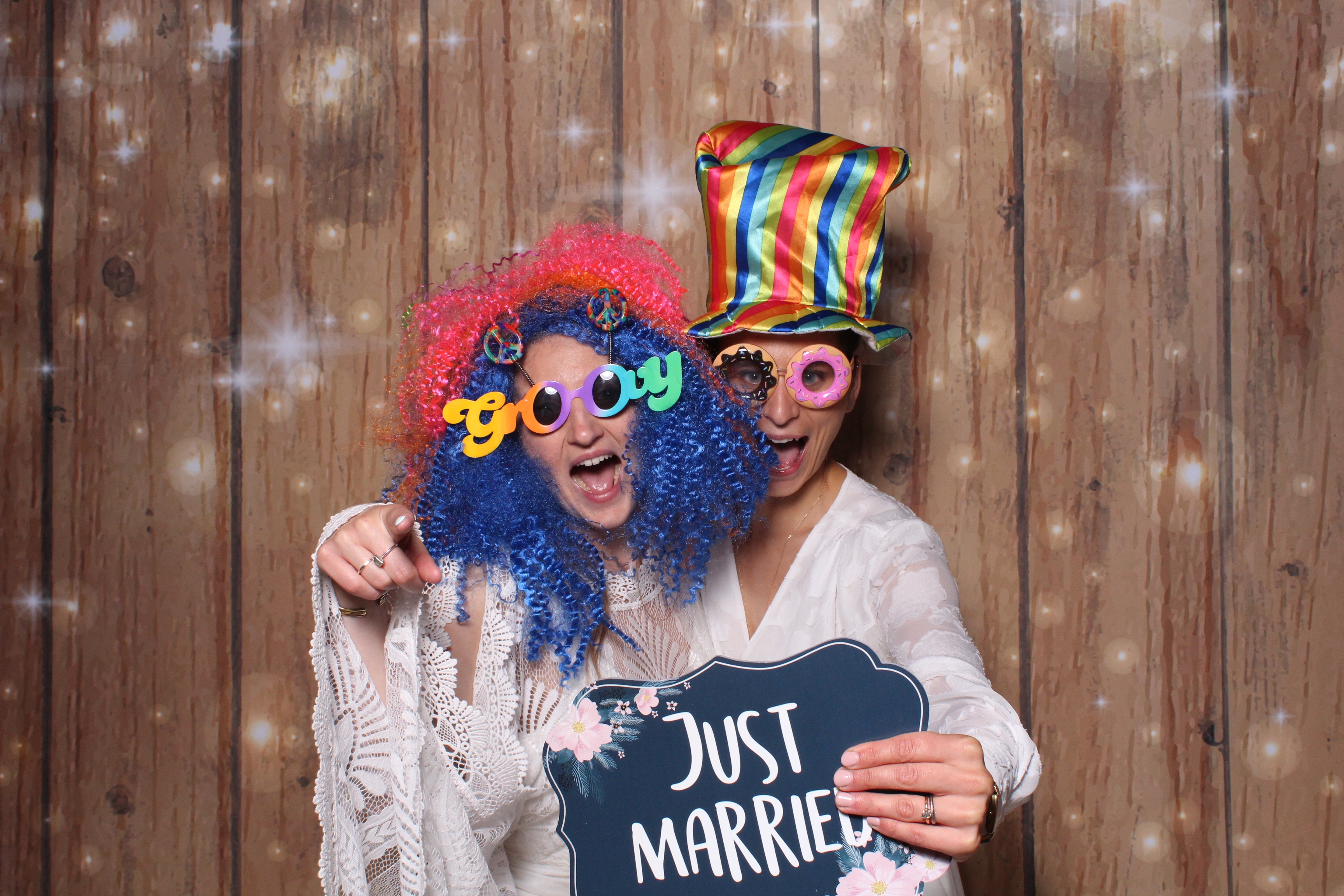 Chloe & Vicky  | View more photos from the event at gallery.magicimages.uk/u/MagicImages/Chloe-Vicky