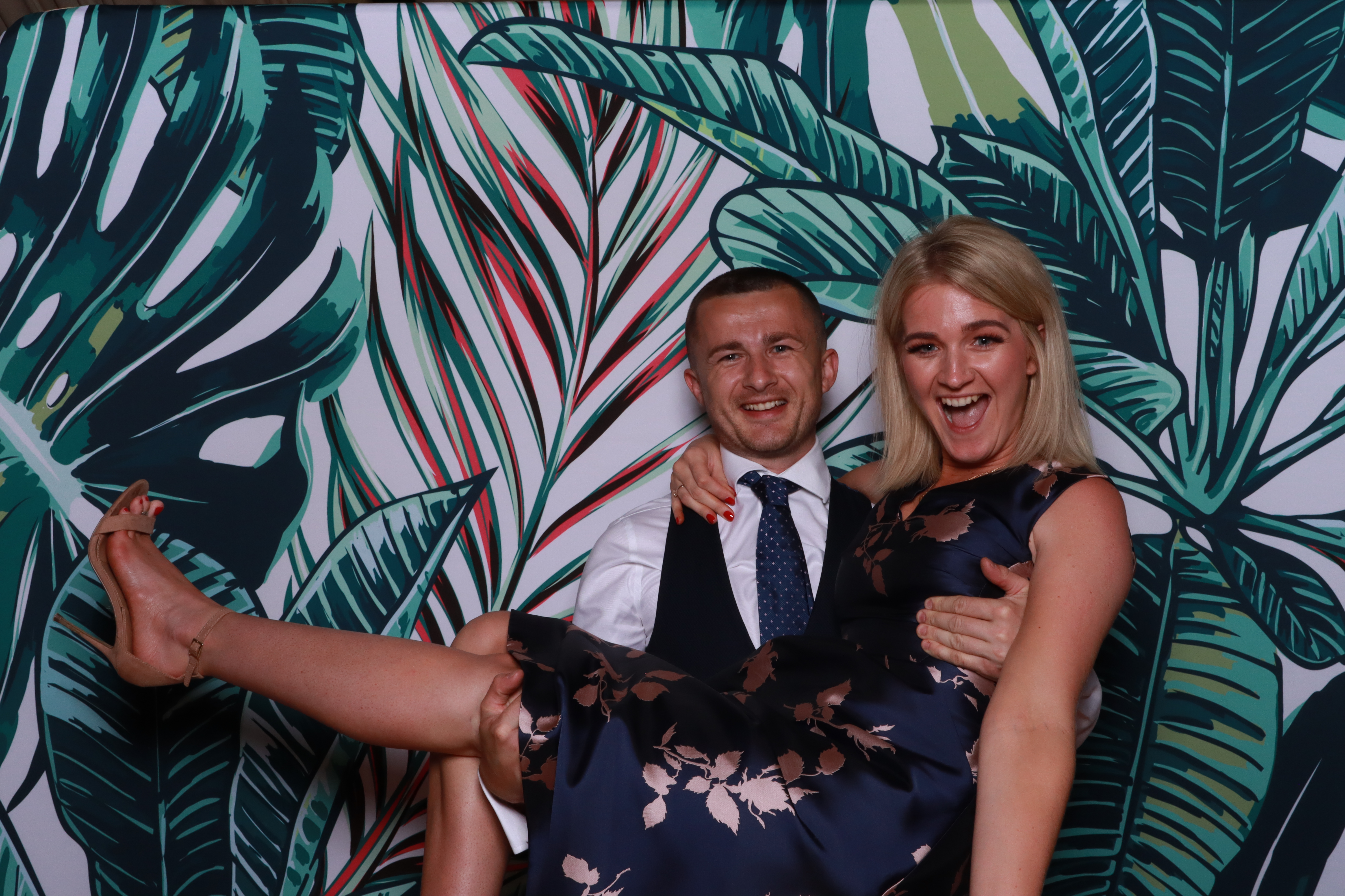 Jonny & Leanne  | View more photos from the event at gallery.magicimages.uk/u/MagicImages/Jonny-Leanne