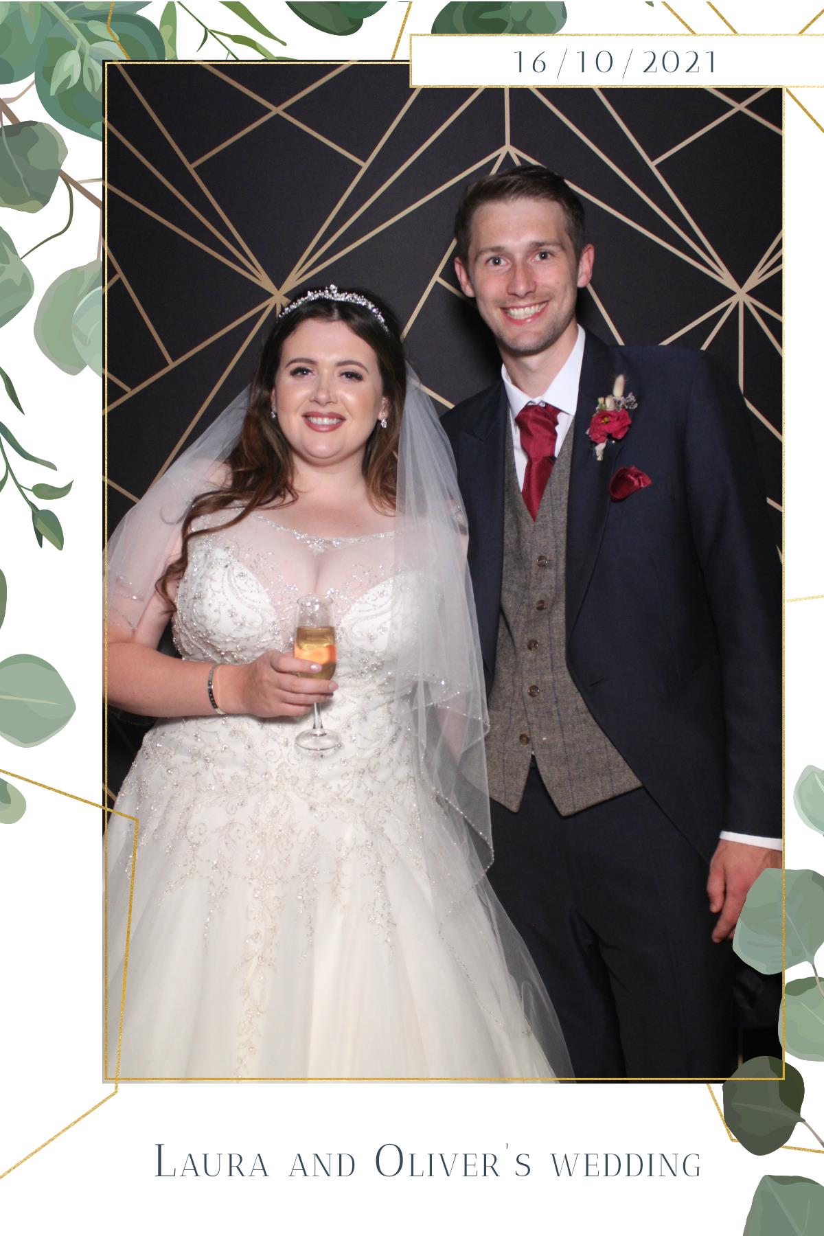 Laura & Oliver  | View more photos from the event at gallery.magicimages.uk/u/MagicImages/Laura-Oliver