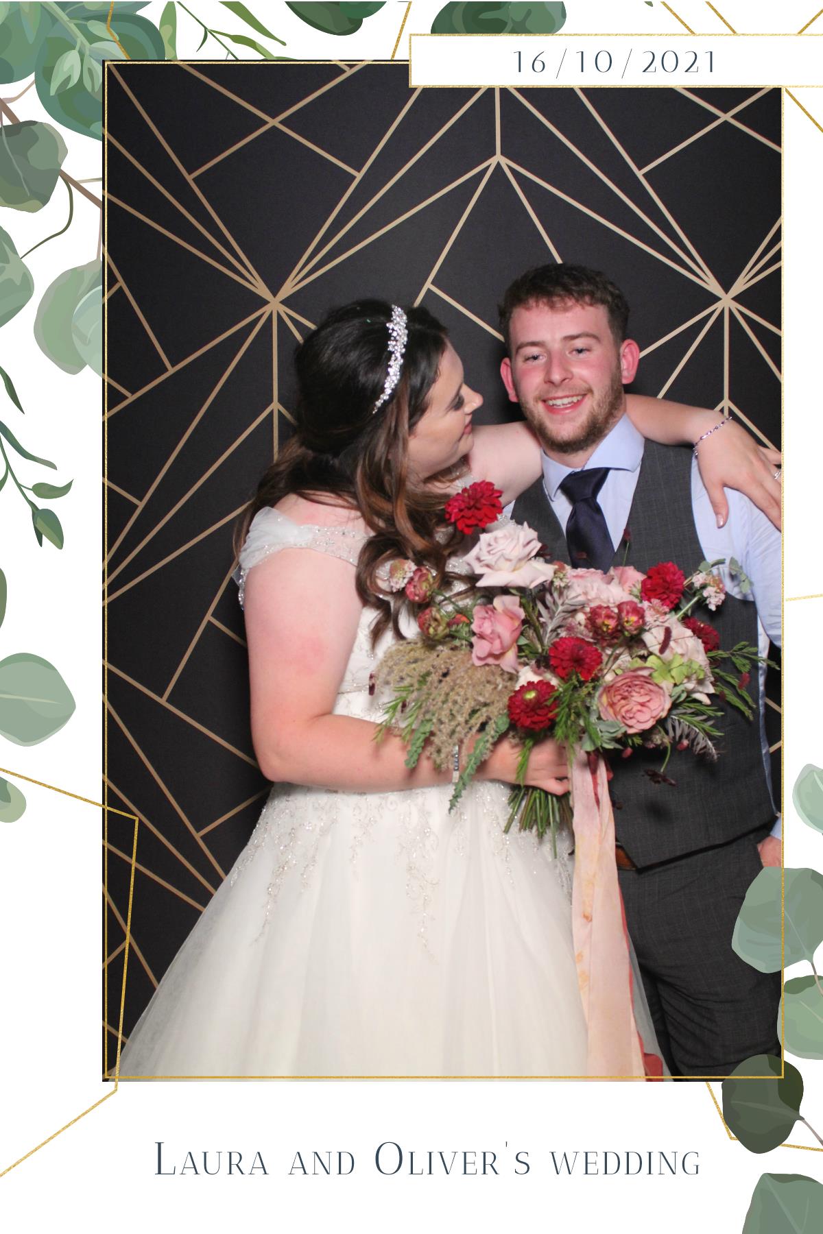 Laura & Oliver  | View more photos from the event at gallery.magicimages.uk/u/MagicImages/Laura-Oliver