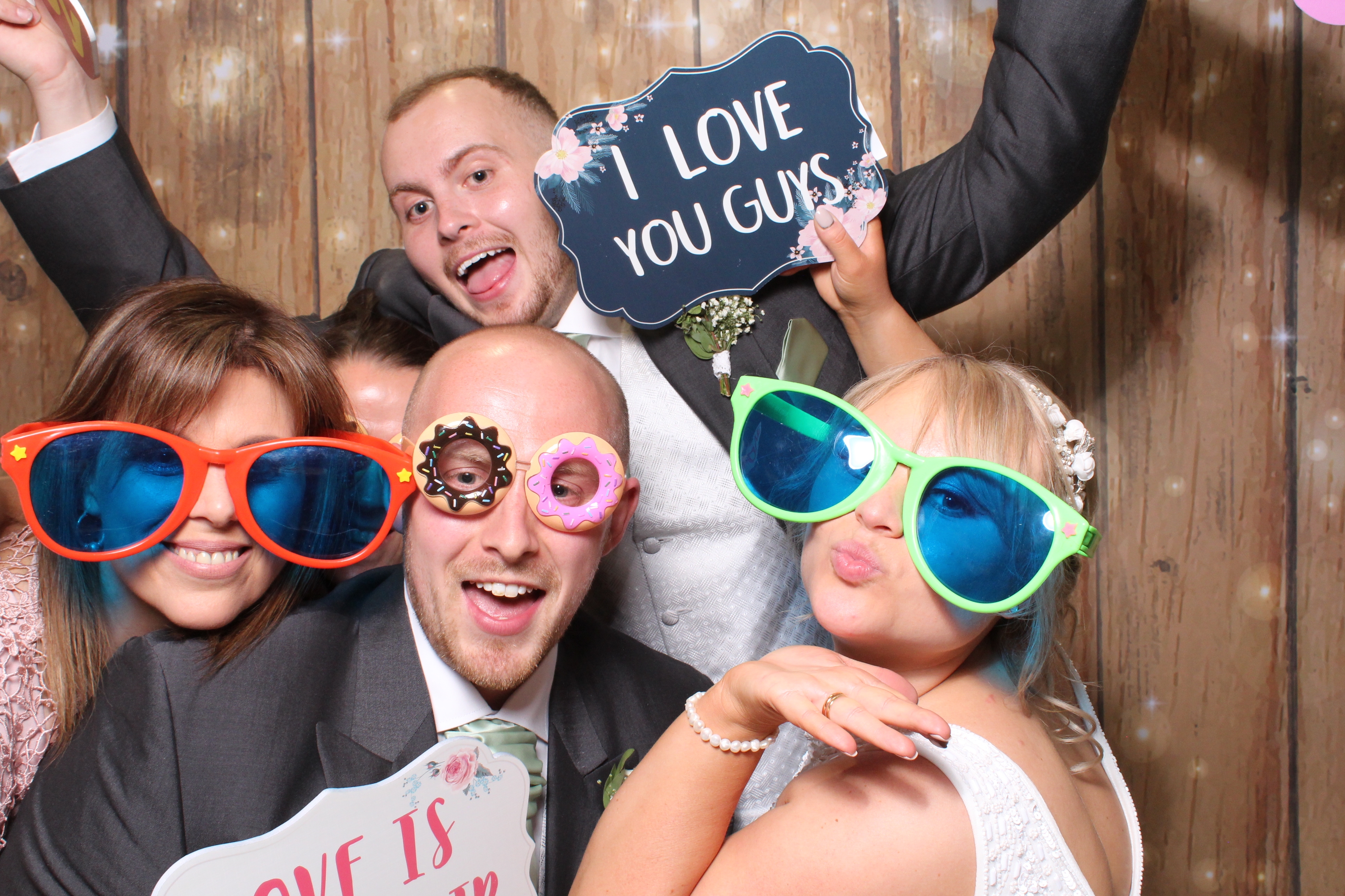 Lauren & Danny  | View more photos from the event at gallery.magicimages.uk/u/MagicImages/Lauren-Danny