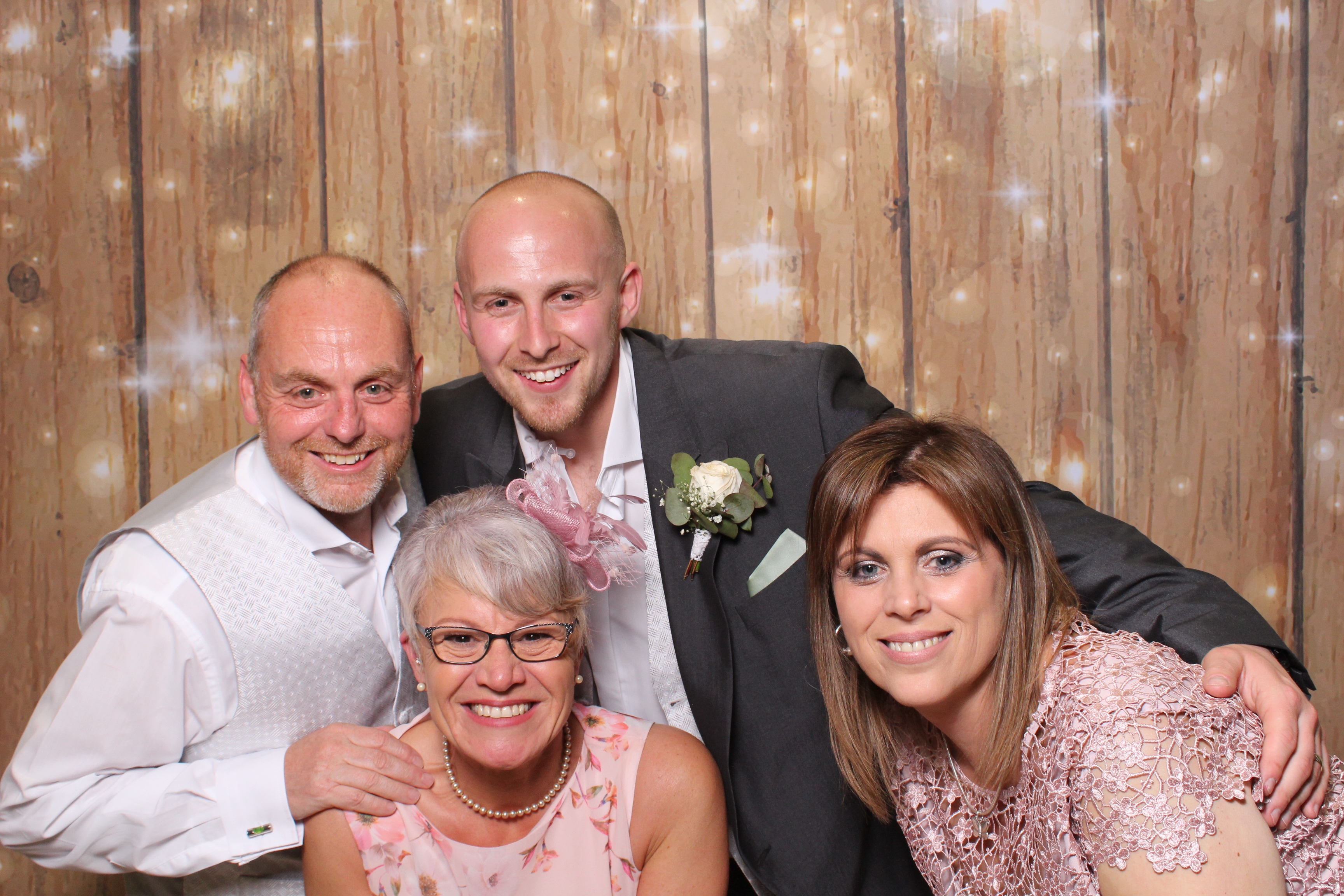 Lauren & Danny  | View more photos from the event at gallery.magicimages.uk/u/MagicImages/Lauren-Danny