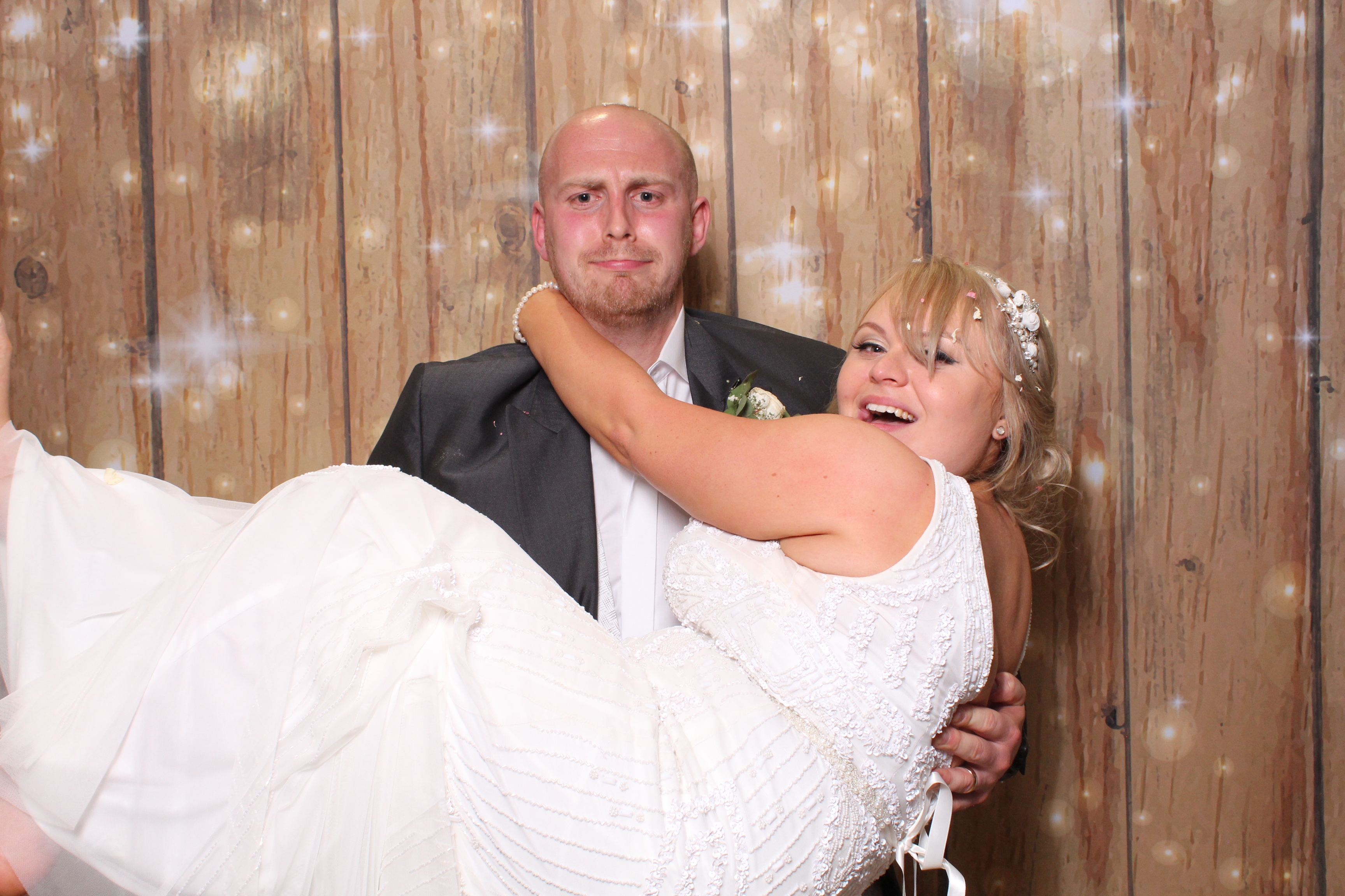 Lauren & Danny  | View more photos from the event at gallery.magicimages.uk/u/MagicImages/Lauren-Danny