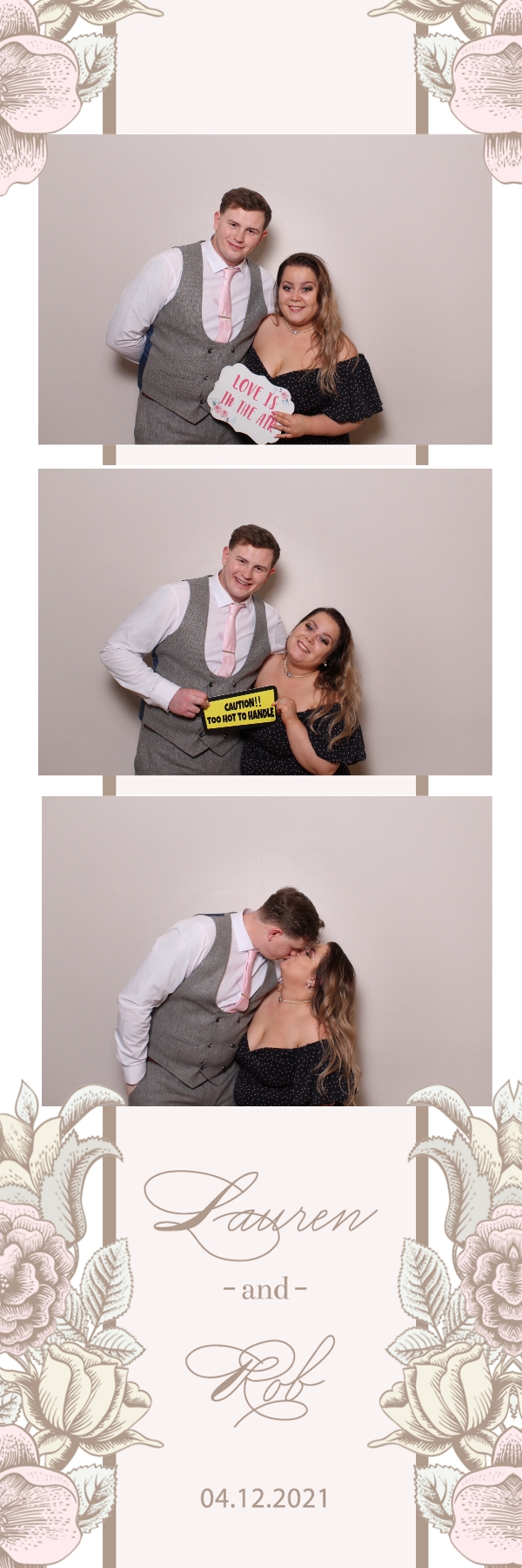 Lauren & Rob  | View more photos from the event at gallery.magicimages.uk/u/MagicImages/Lauren-Rob