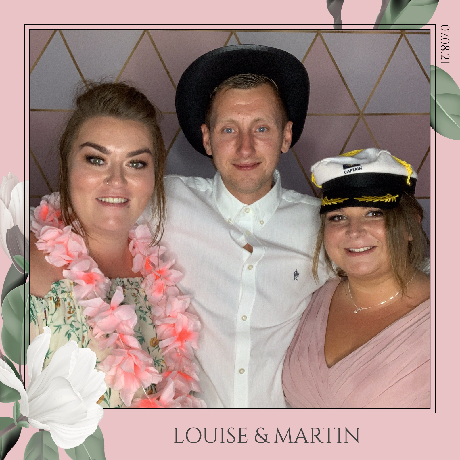 Louise & Martin  | View more photos from the event at gallery.magicimages.uk/u/MagicImages/Louise-Martin