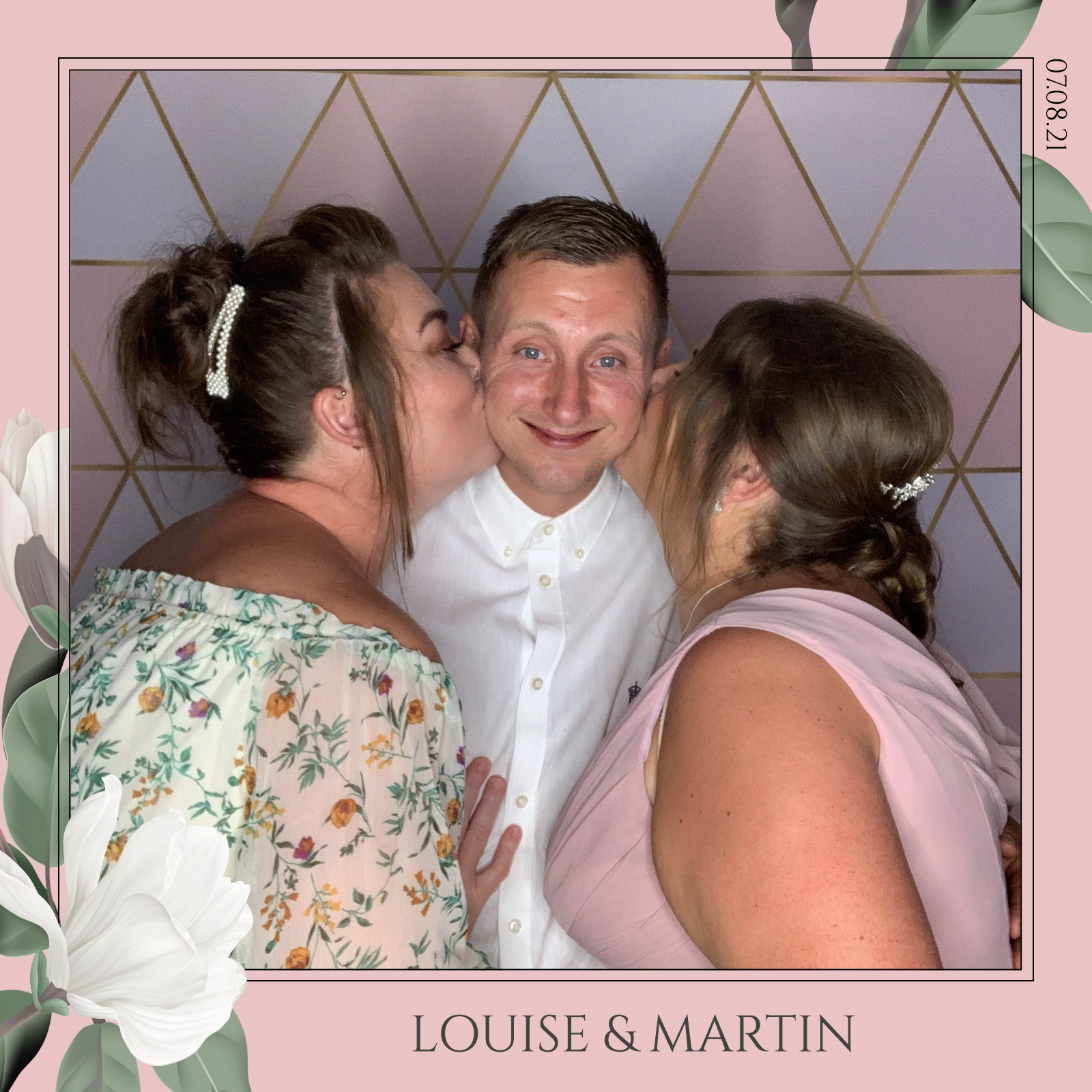 Louise & Martin  | View more photos from the event at gallery.magicimages.uk/u/MagicImages/Louise-Martin