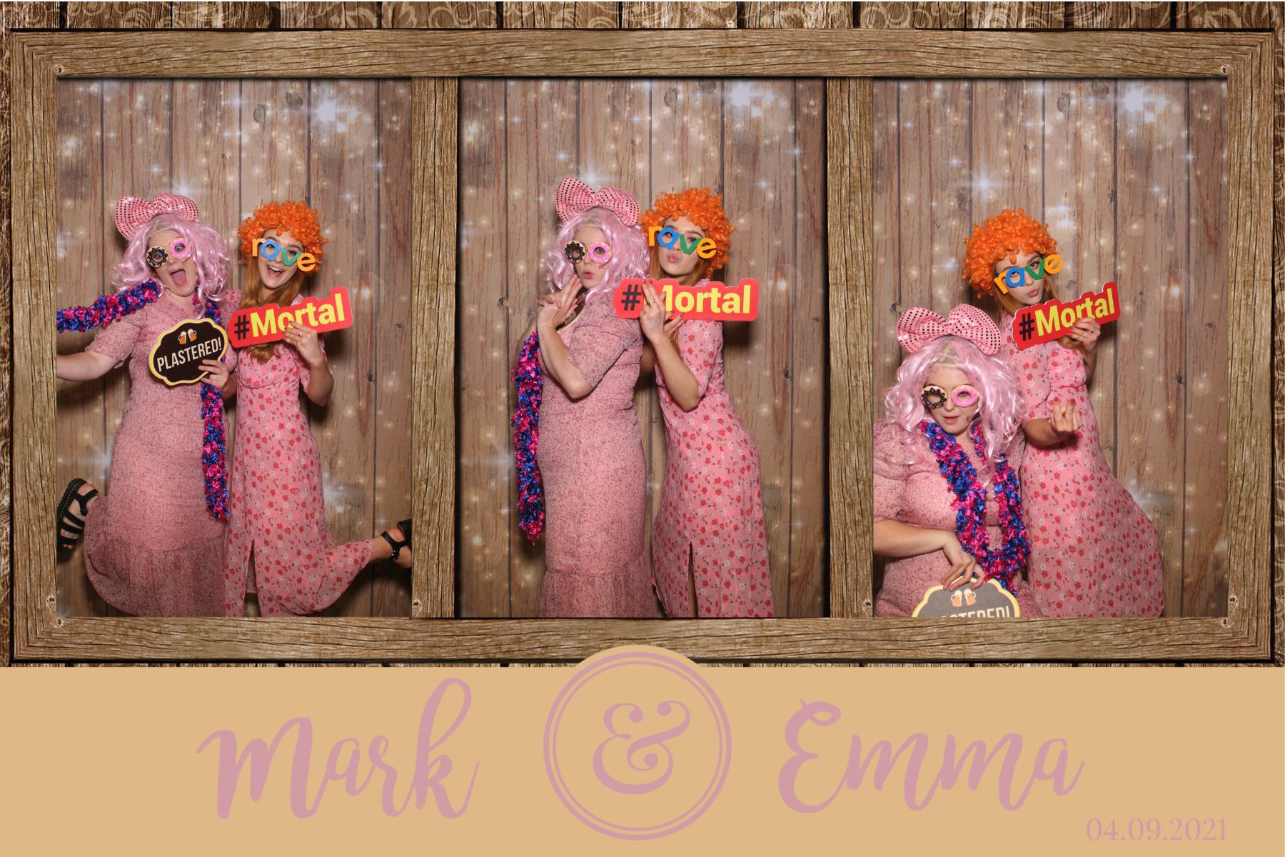 Mark & Emma  | View more photos from the event at gallery.magicimages.uk/u/MagicImages/Mark-Emma