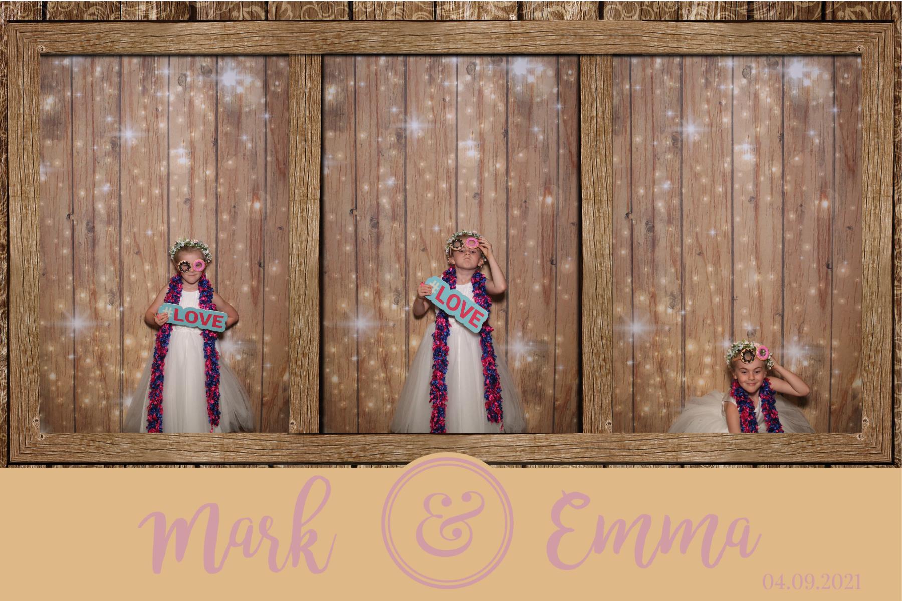 Mark & Emma  | View more photos from the event at gallery.magicimages.uk/u/MagicImages/Mark-Emma