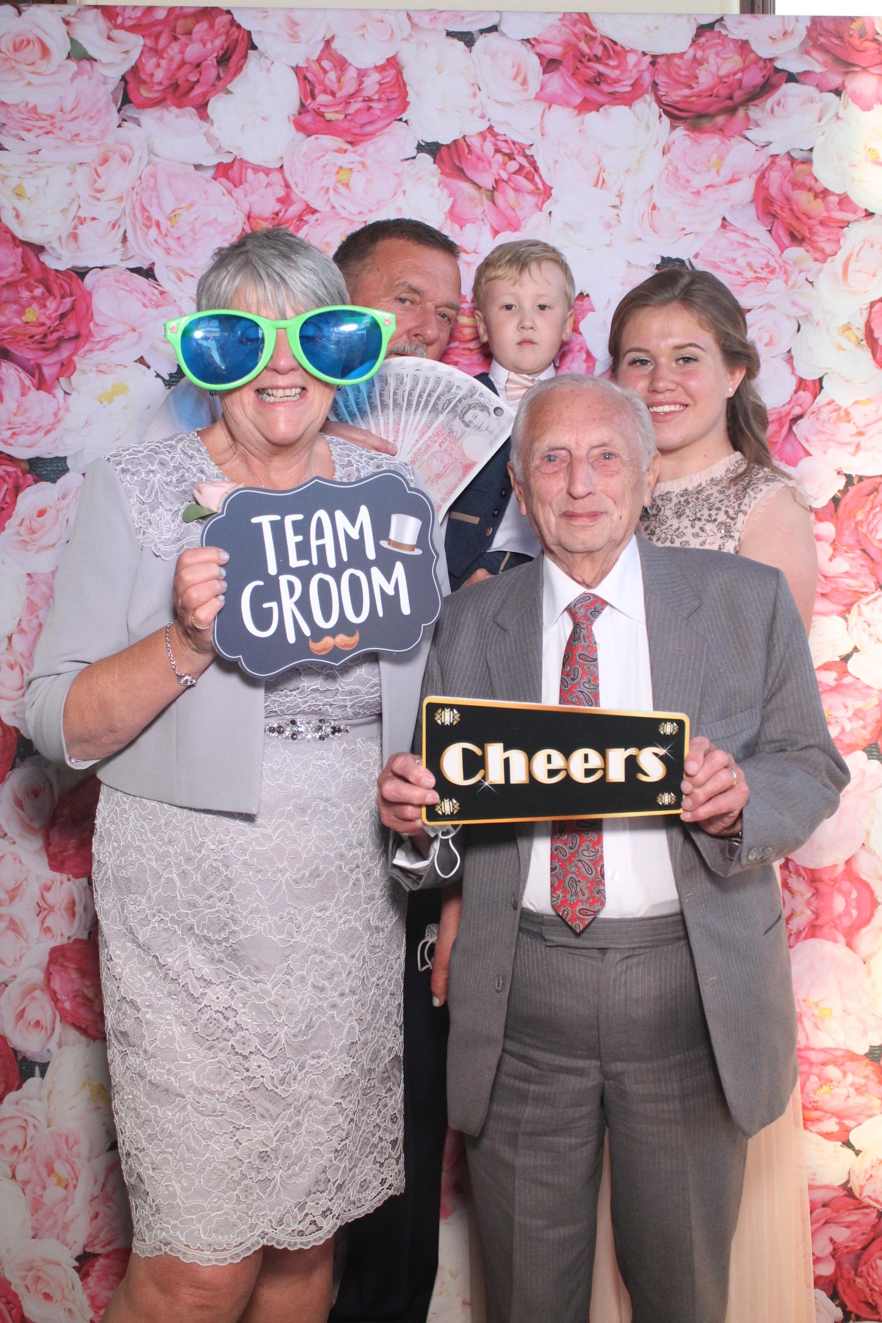 Mr & Mrs Ashley  | View more photos from the event at gallery.magicimages.uk/u/MagicImages/Mr-Mrs-Ashley