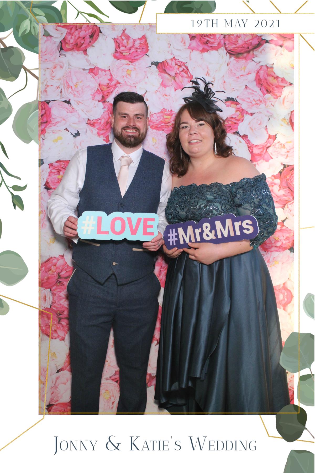 Mr & Mrs Ashley  | View more photos from the event at gallery.magicimages.uk/u/MagicImages/Mr-Mrs-Ashley
