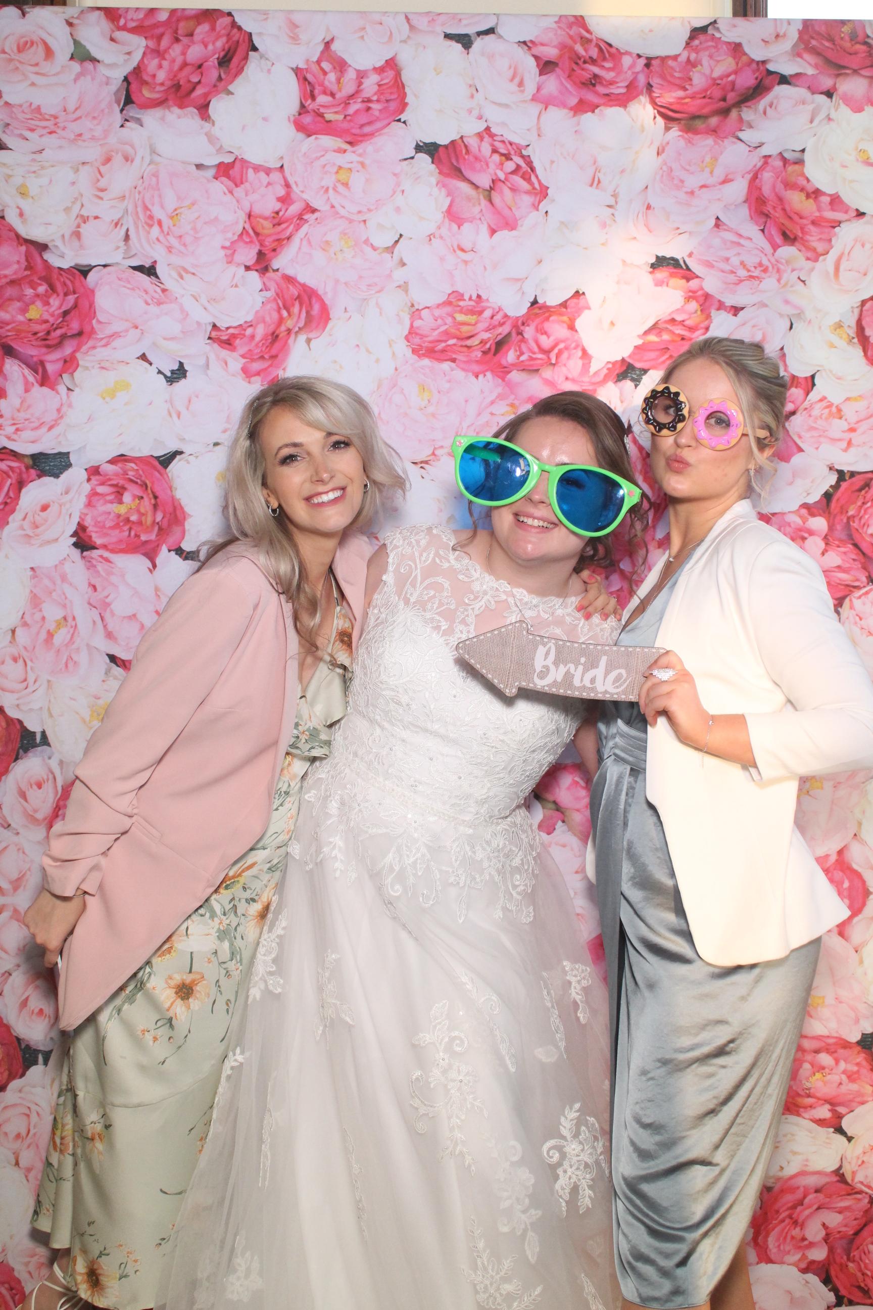 Mr & Mrs Ashley  | View more photos from the event at gallery.magicimages.uk/u/MagicImages/Mr-Mrs-Ashley
