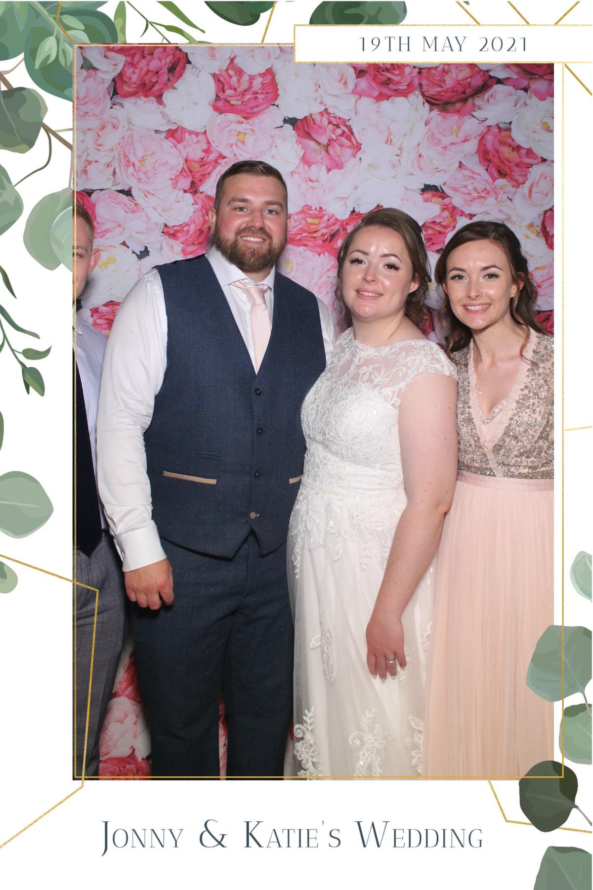 Mr & Mrs Ashley  | View more photos from the event at gallery.magicimages.uk/u/MagicImages/Mr-Mrs-Ashley