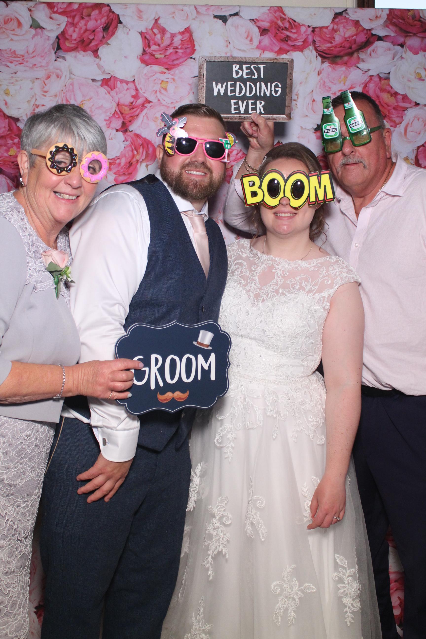 Mr & Mrs Ashley  | View more photos from the event at gallery.magicimages.uk/u/MagicImages/Mr-Mrs-Ashley