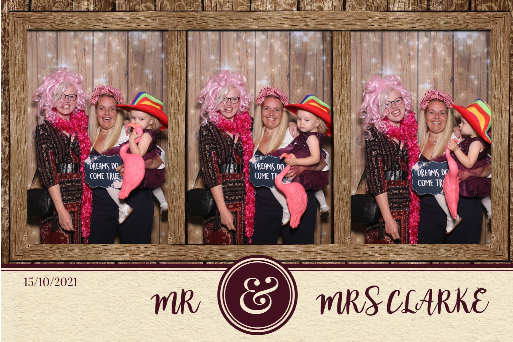 Mr & Mrs Clarke  | View more photos from the event at gallery.magicimages.uk/u/MagicImages/Mr-Mrs-Clarke