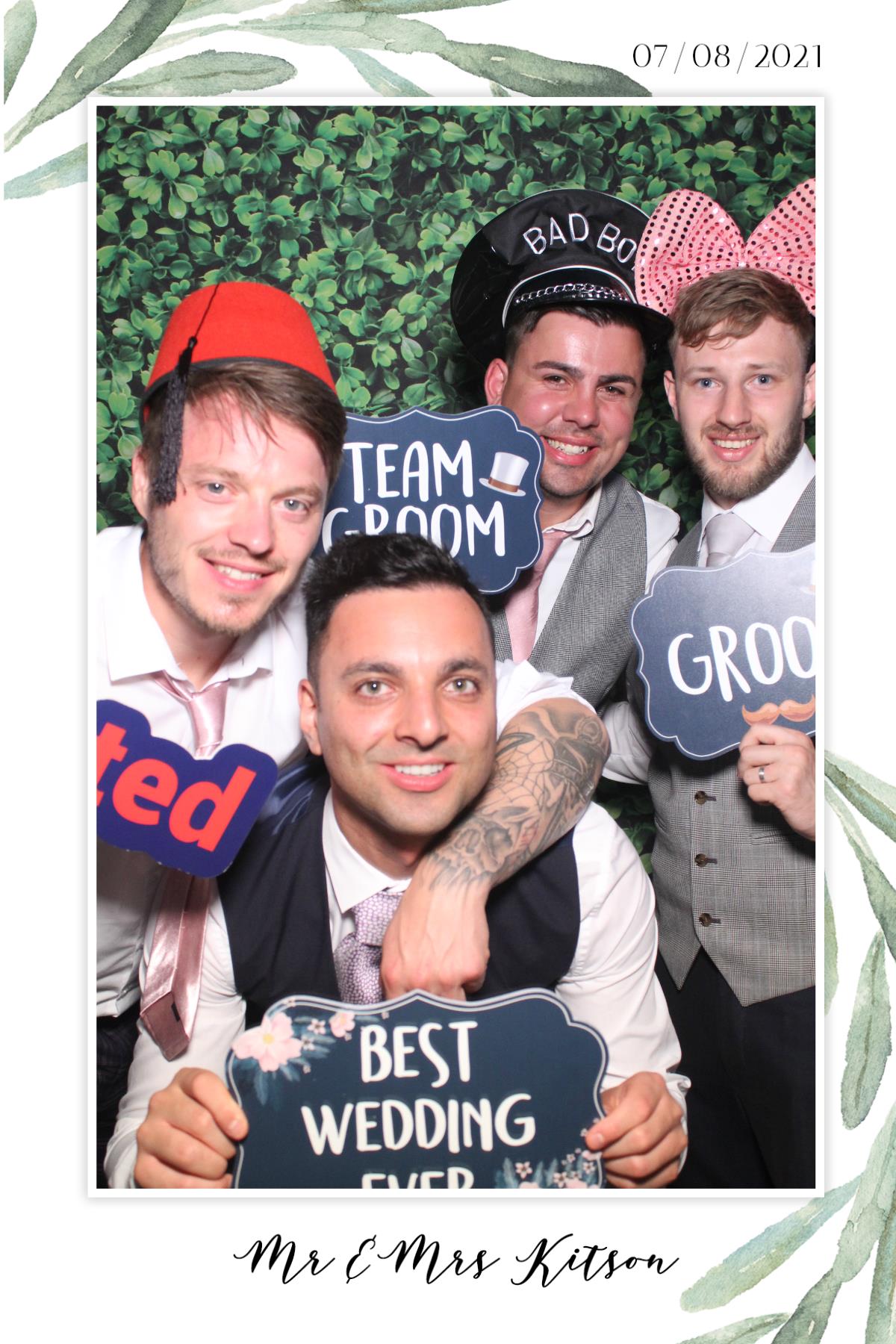Mr & Mrs Kitson  | View more photos from the event at gallery.magicimages.uk/u/MagicImages/Mr-Mrs-Kitson