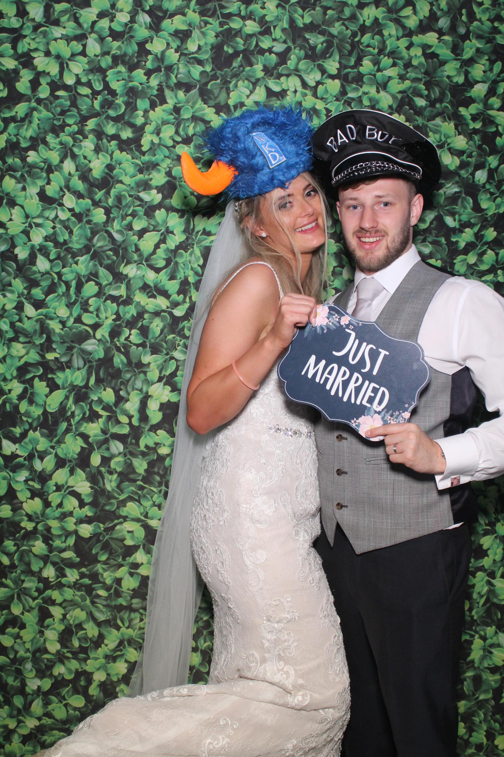 Mr & Mrs Kitson  | View more photos from the event at gallery.magicimages.uk/u/MagicImages/Mr-Mrs-Kitson