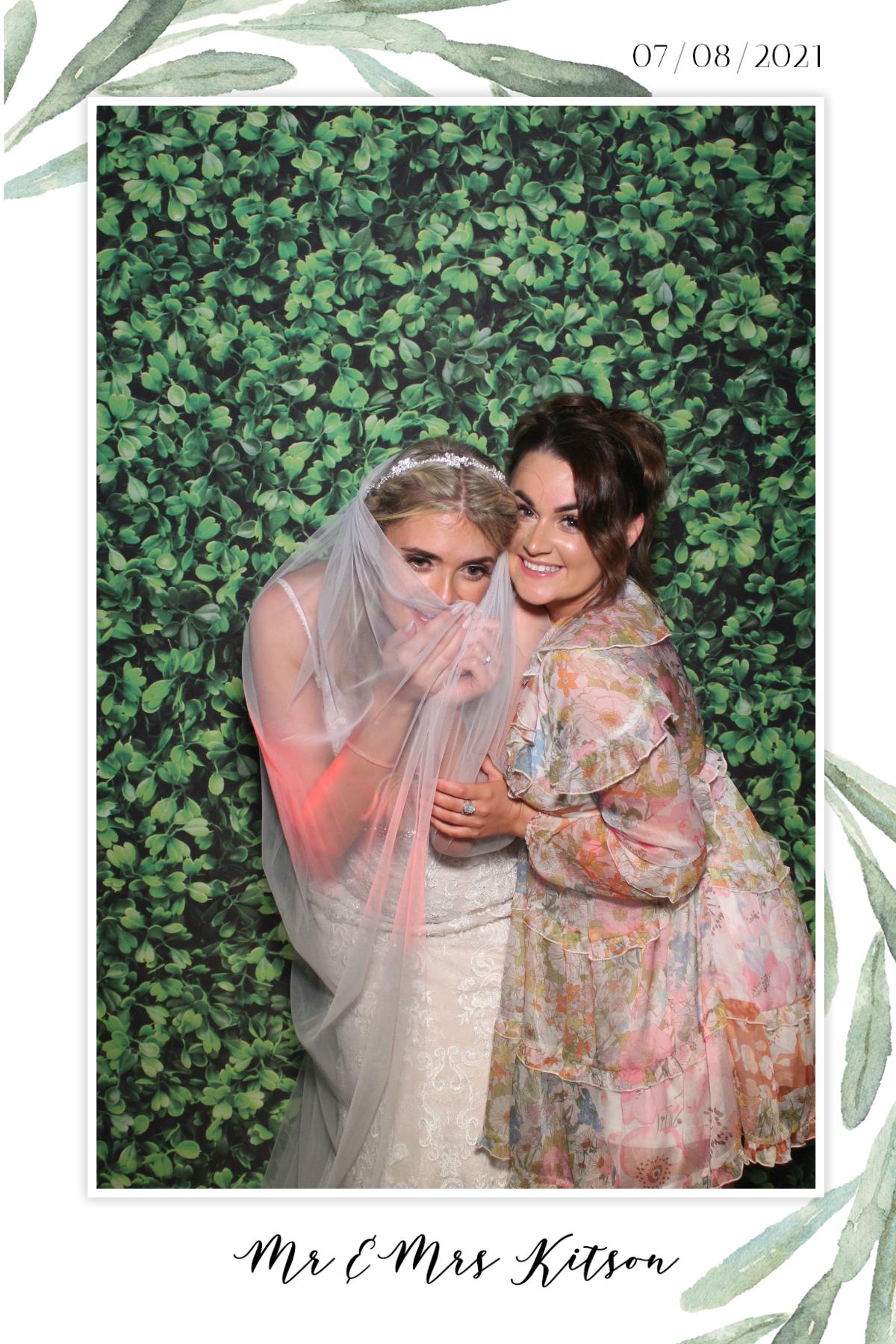 Mr & Mrs Kitson  | View more photos from the event at gallery.magicimages.uk/u/MagicImages/Mr-Mrs-Kitson
