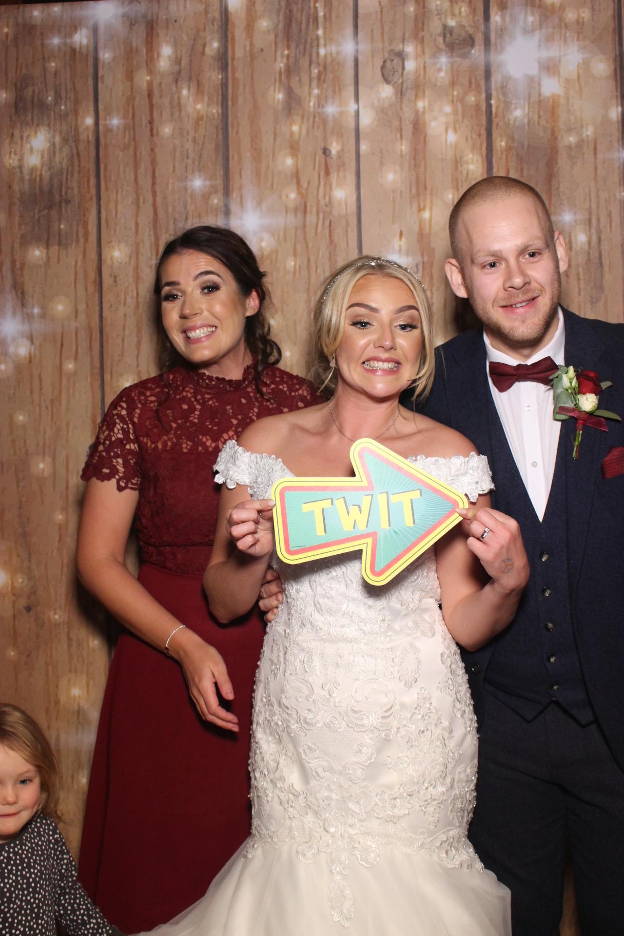 Mr & Mrs Long  | View more photos from the event at gallery.magicimages.uk/u/MagicImages/Mr-Mrs-Long