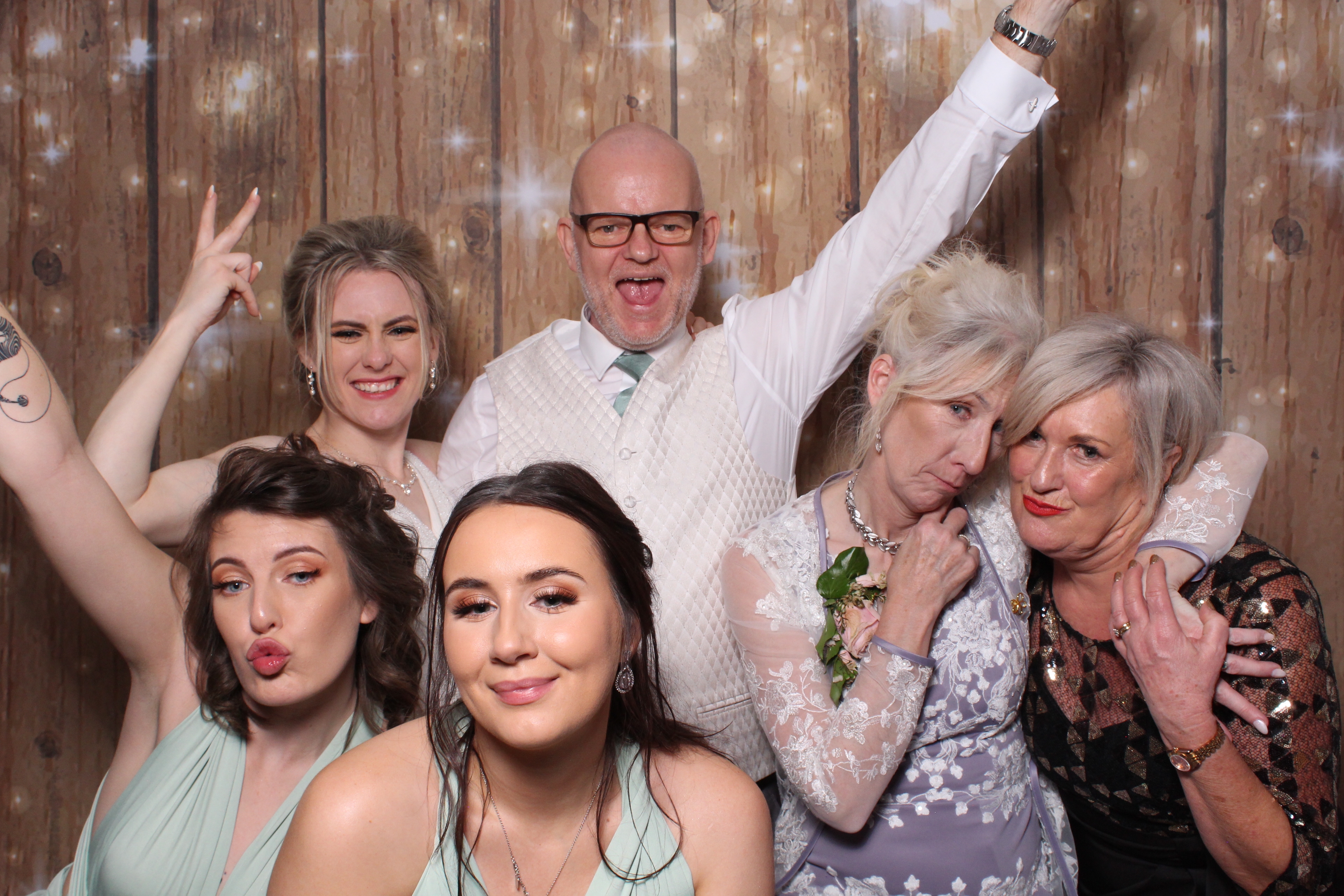 Mr & Mrs Mcleod  | View more photos from the event at gallery.magicimages.uk/u/MagicImages/Mr-Mrs-Mcleod