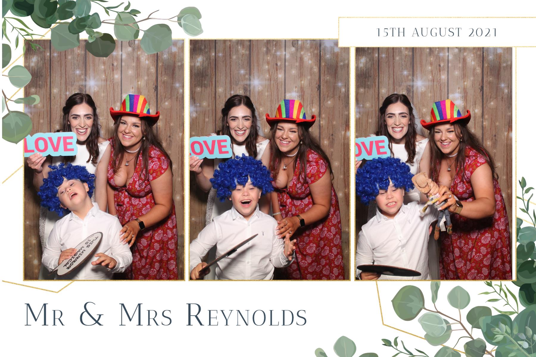 Mr & Mrs Reynolds  | View more photos from the event at gallery.magicimages.uk/u/MagicImages/Mr-Mrs-Reynolds