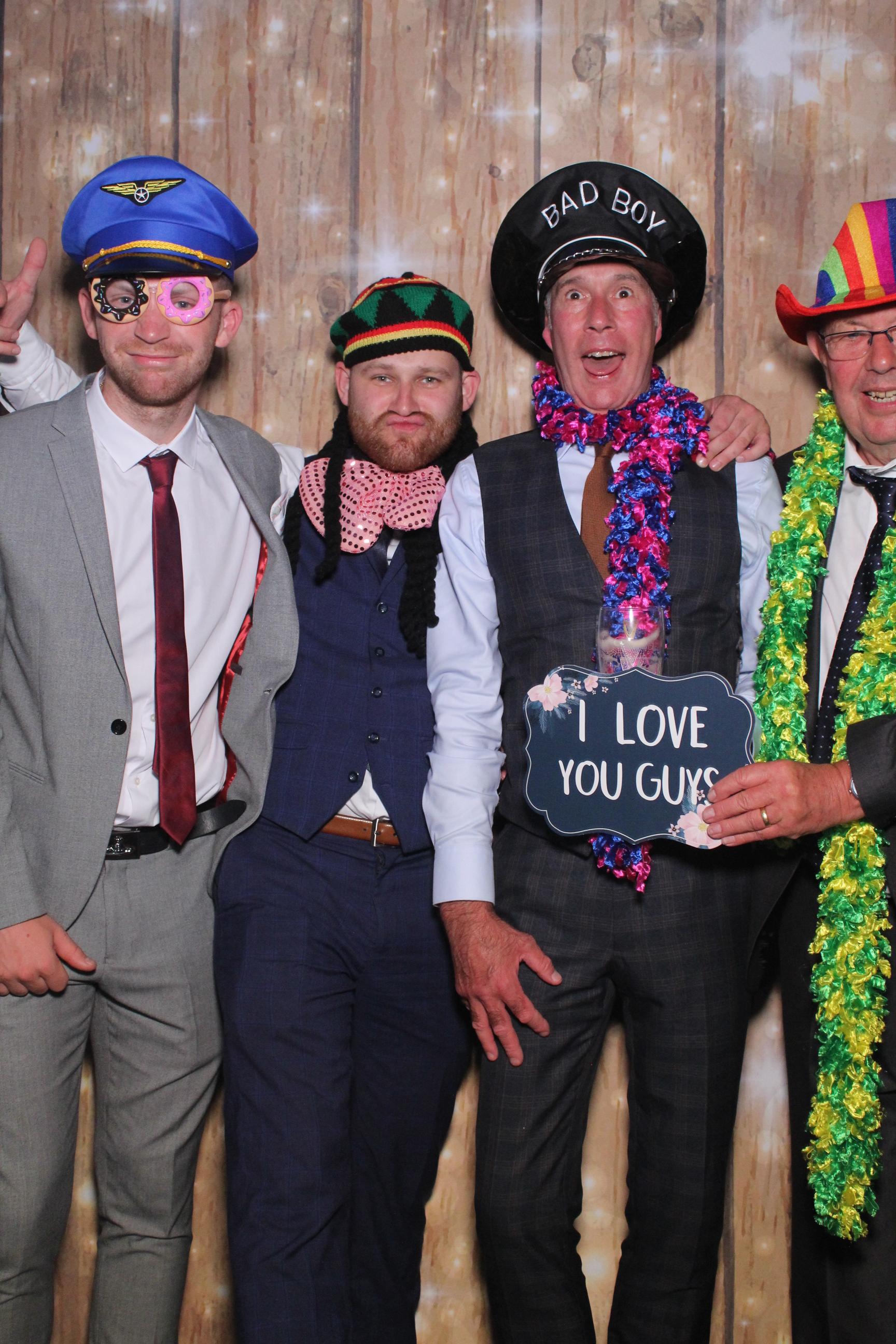 Mr & Mrs Reynolds  | View more photos from the event at gallery.magicimages.uk/u/MagicImages/Mr-Mrs-Reynolds