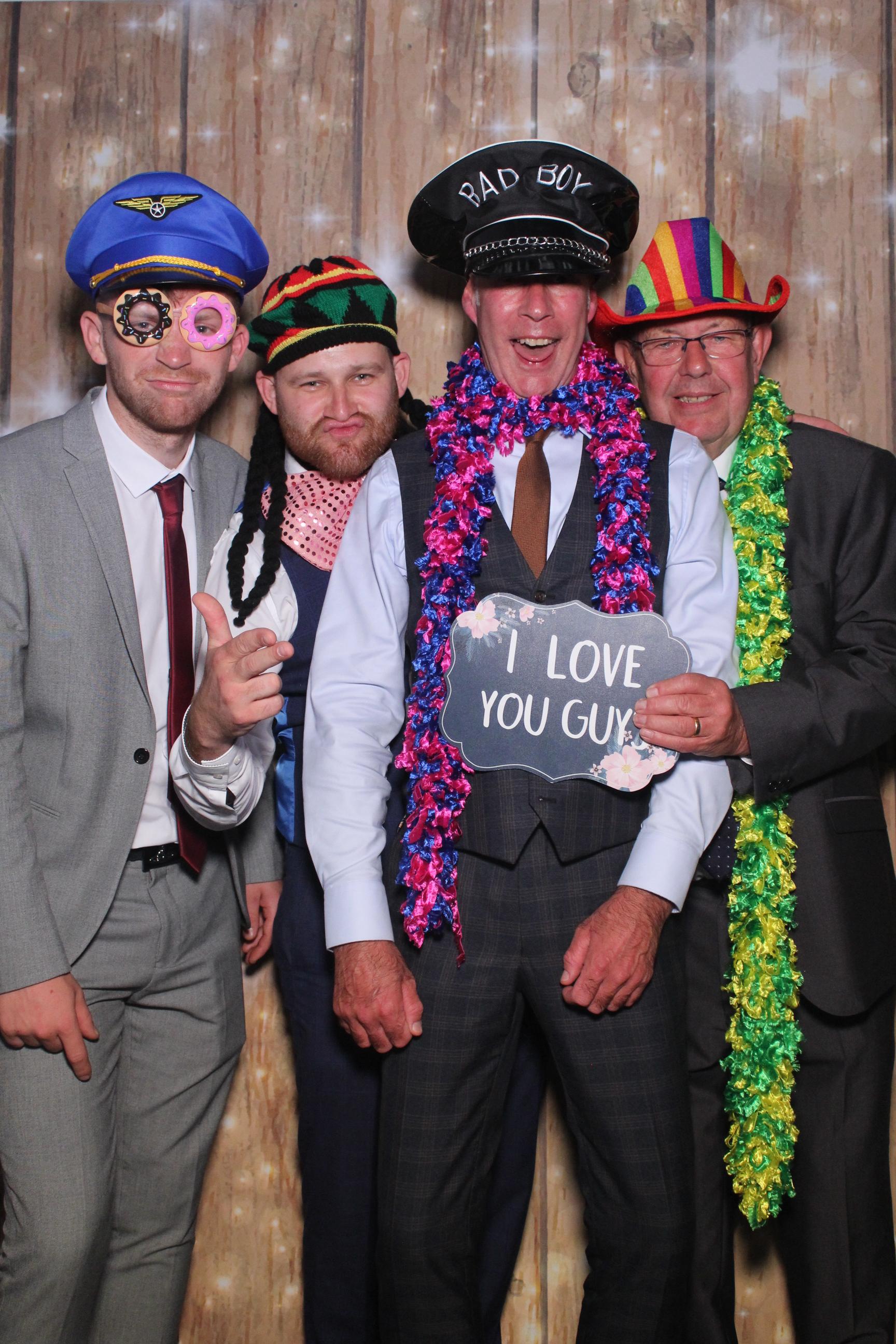Mr & Mrs Reynolds  | View more photos from the event at gallery.magicimages.uk/u/MagicImages/Mr-Mrs-Reynolds