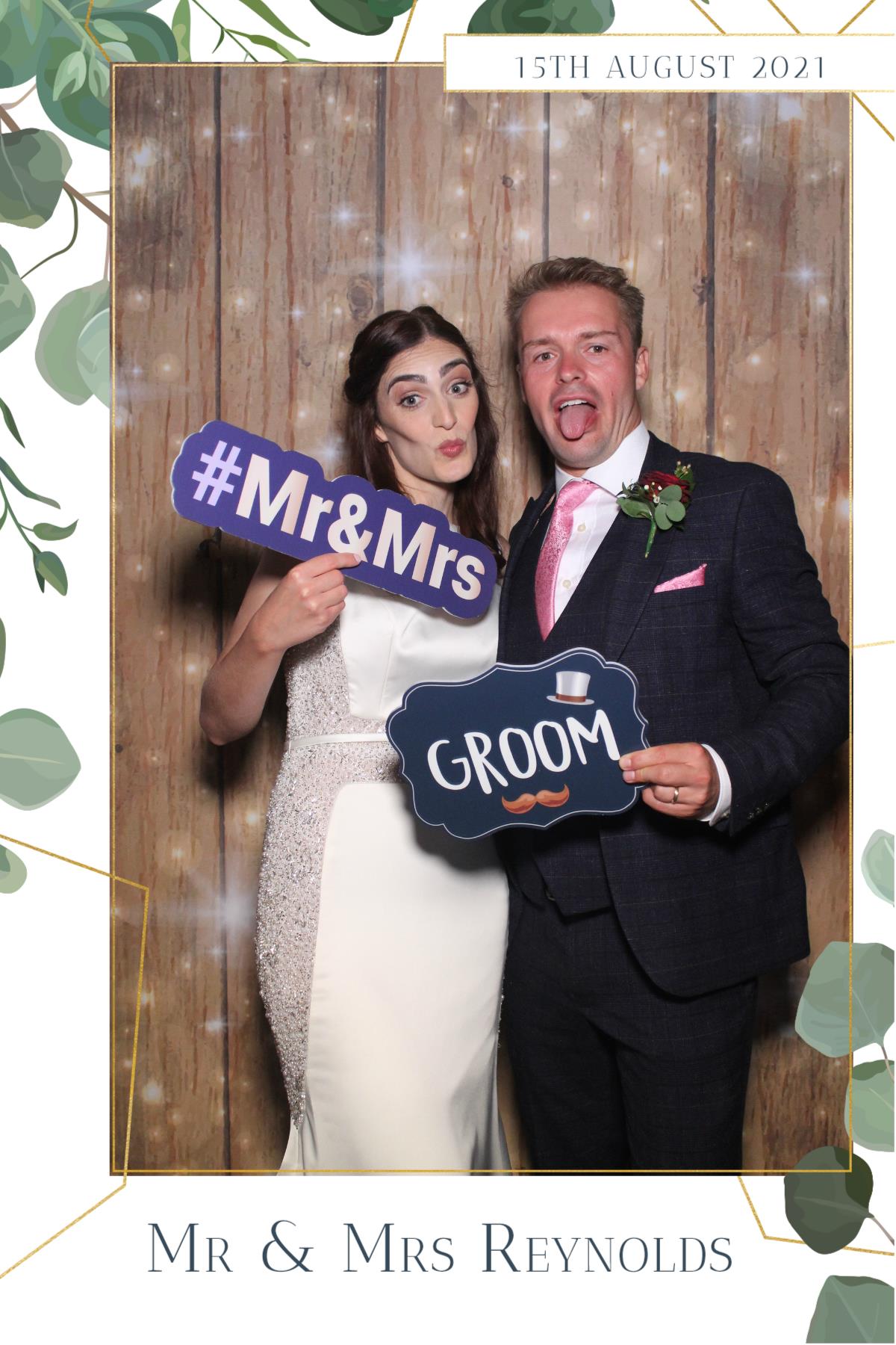 Mr & Mrs Reynolds  | View more photos from the event at gallery.magicimages.uk/u/MagicImages/Mr-Mrs-Reynolds